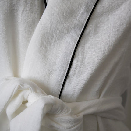 Beyaz Renk %100 Keten Siyah Biyeli Yarasa Kol Kimono Sabahlık