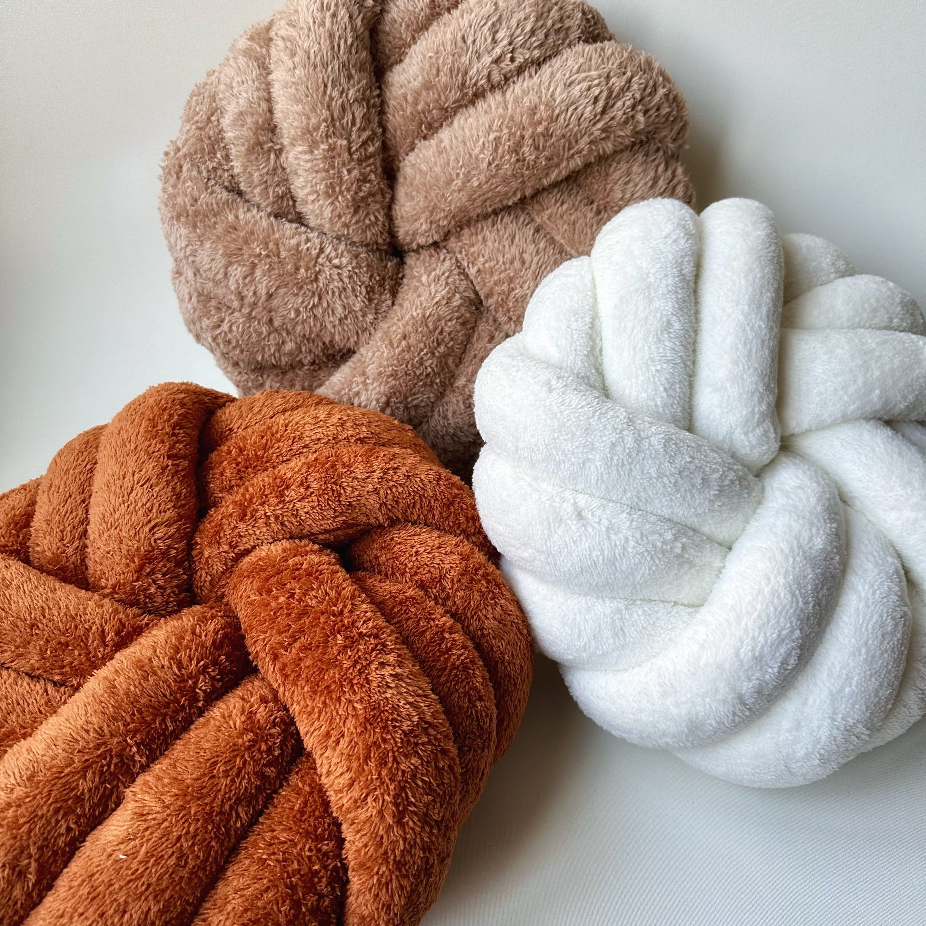 Button Dekoratif Yastık