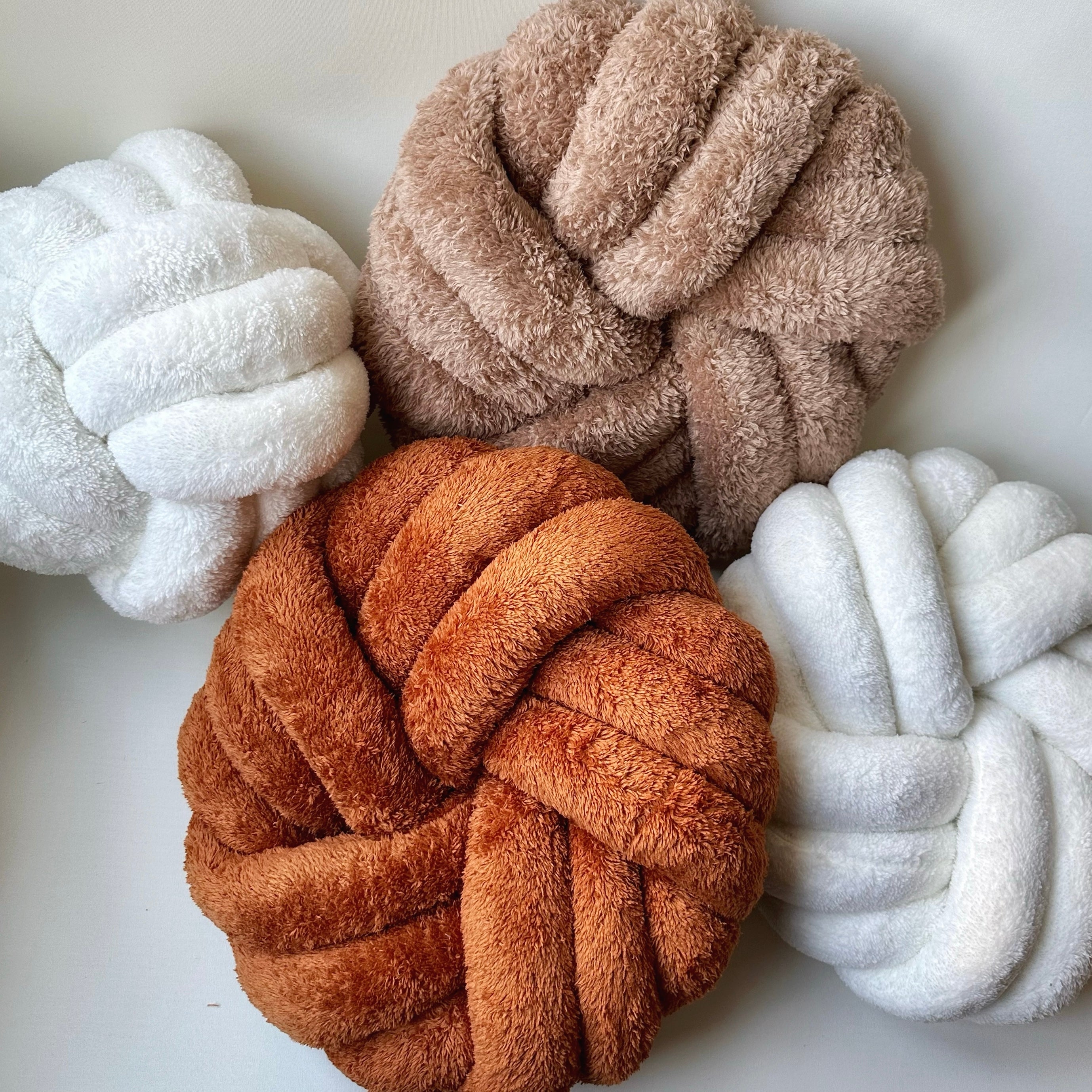 Button Dekoratif Yastık