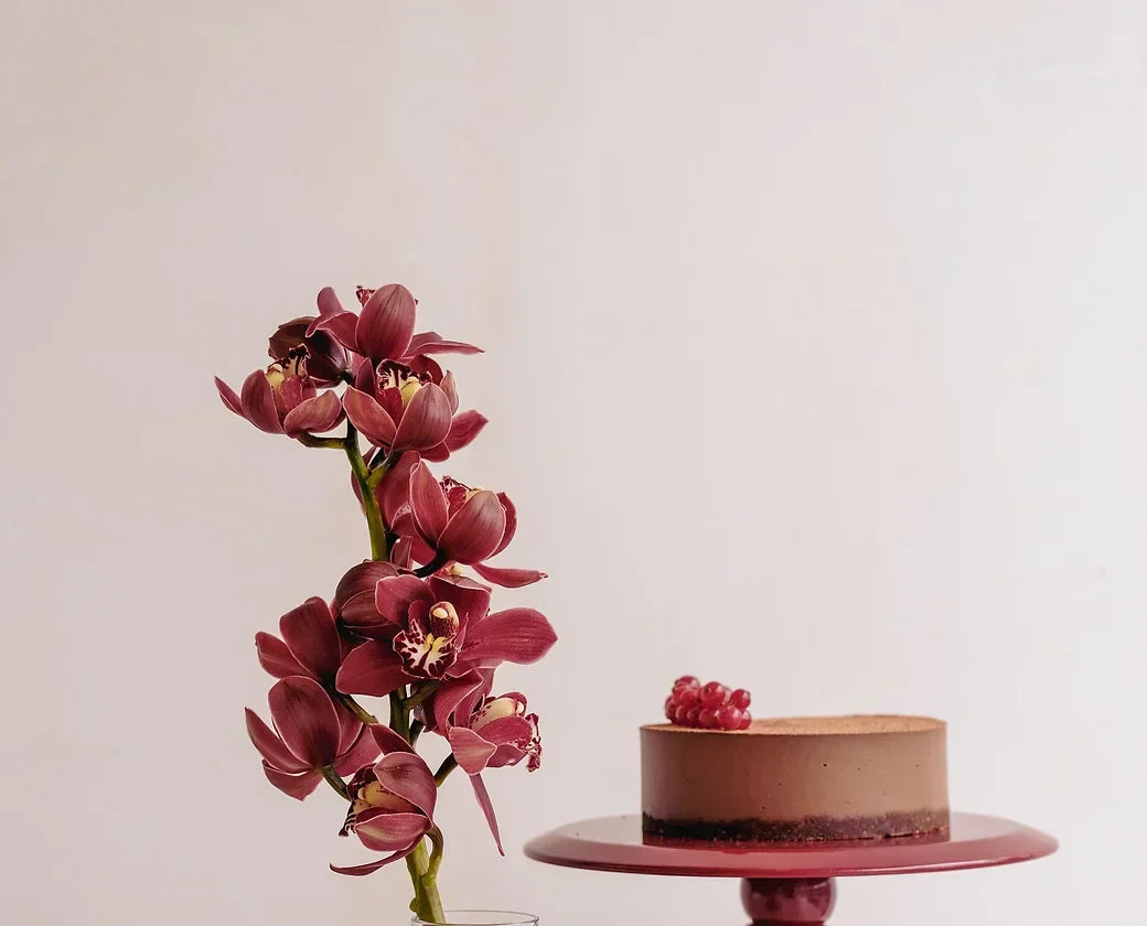 CRESCENDO CAKE STAND