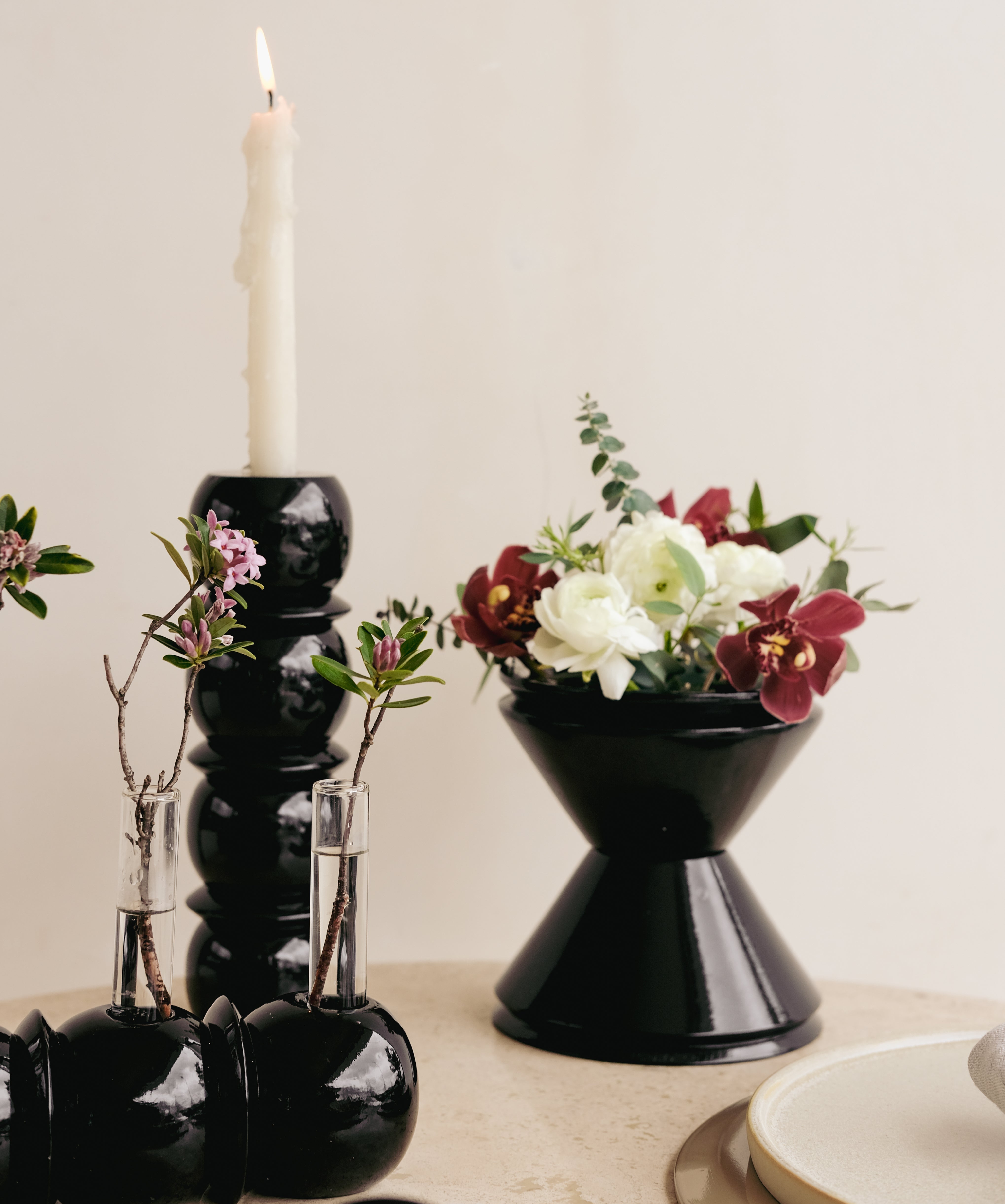 CRESCENDO CANDLE HOLDER - Small Black