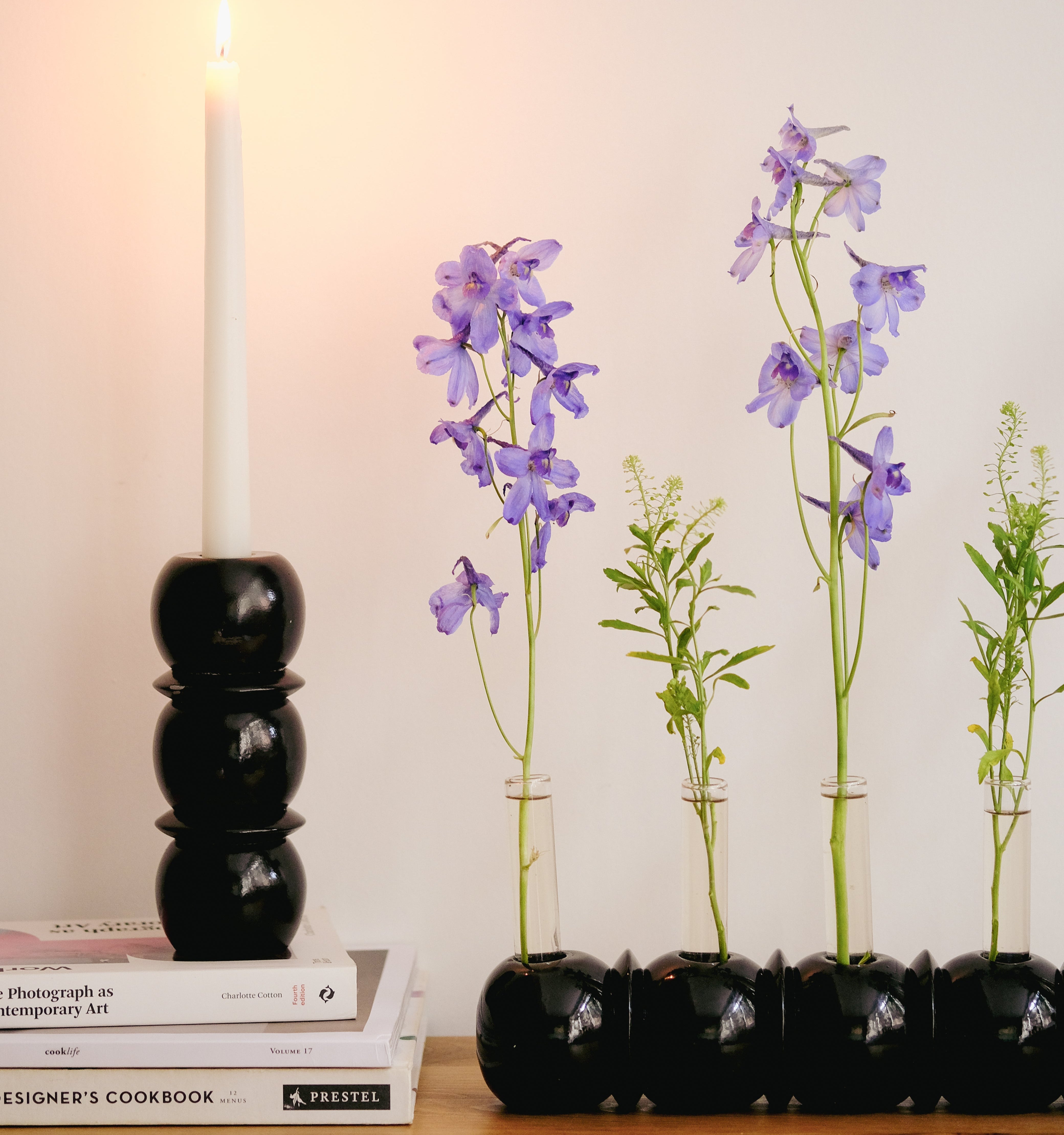 CRESCENDO CANDLE HOLDER - Small Black