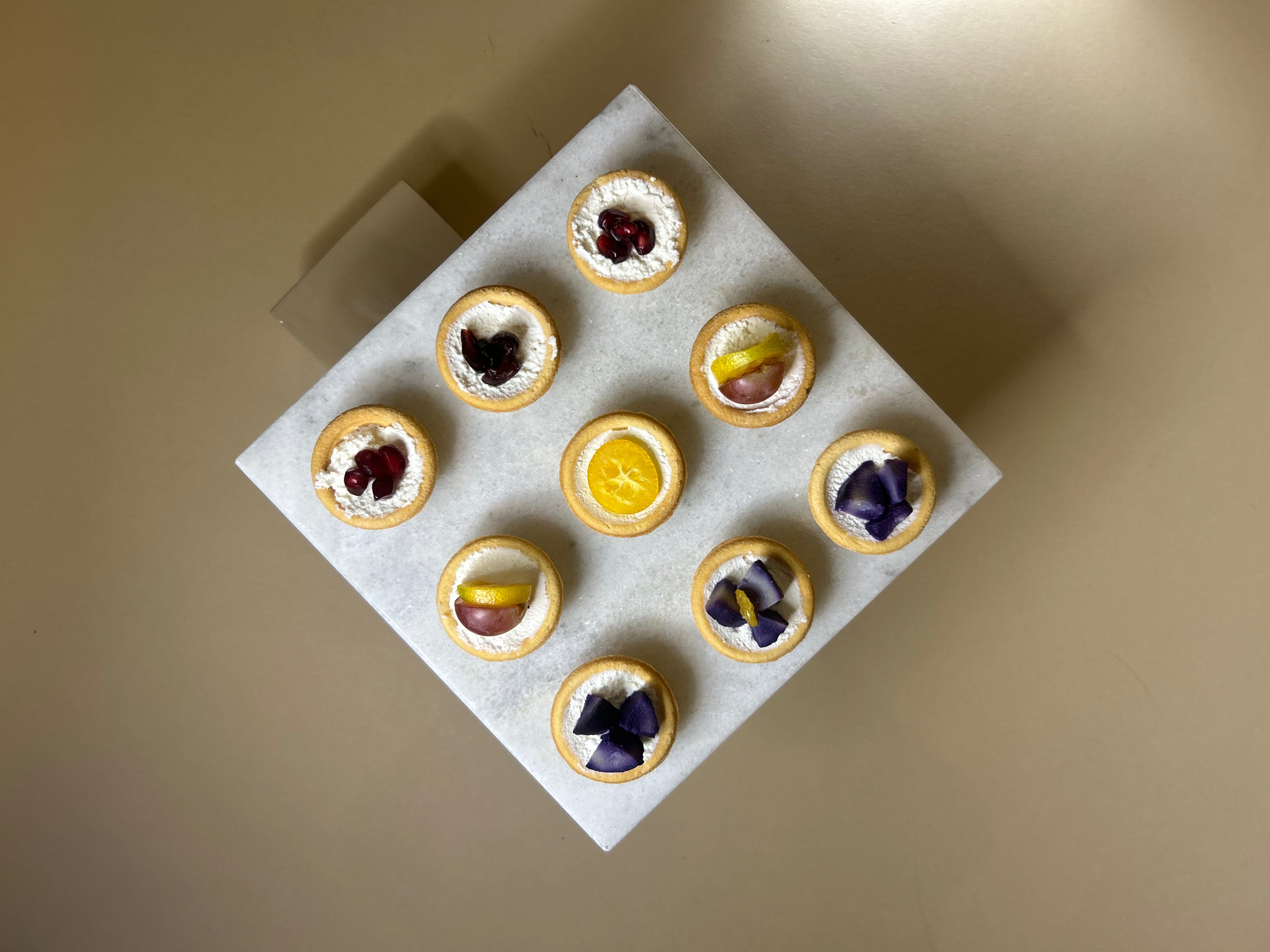 De Stijl Mermer Sofra Sunumu