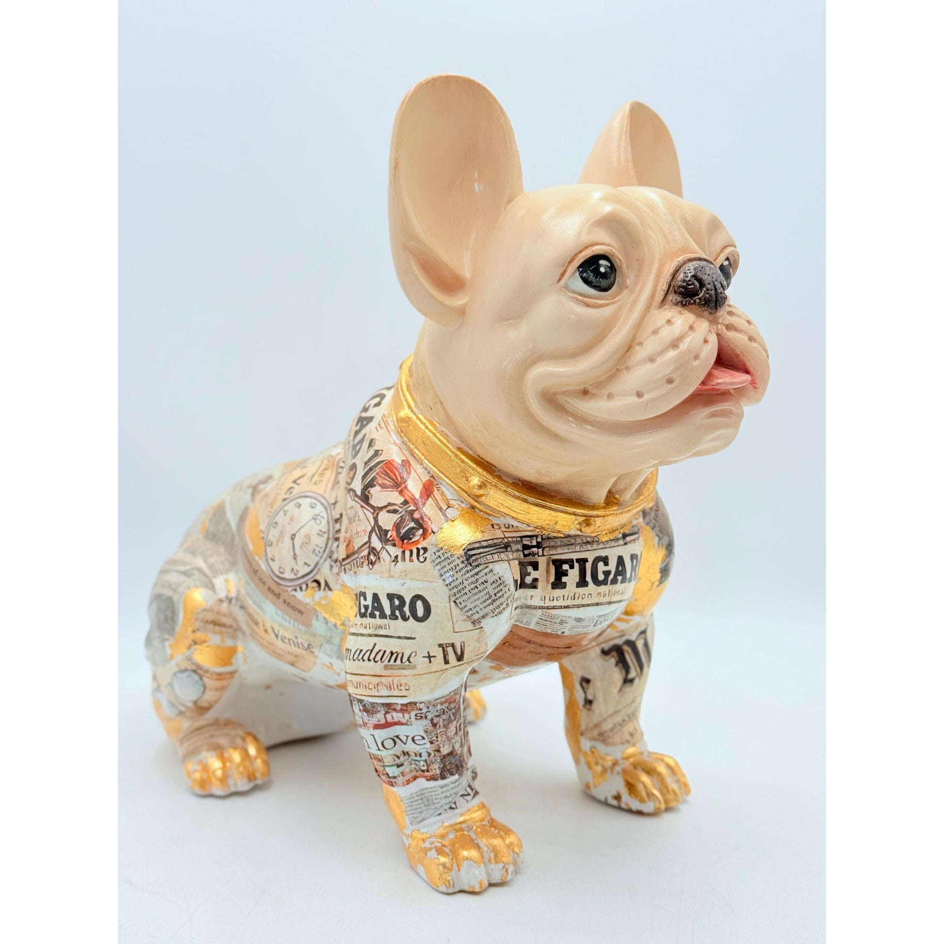 Rustik Gazete Kağıdı Ve Altın Varak Detaylı French Bulldog Heykeli