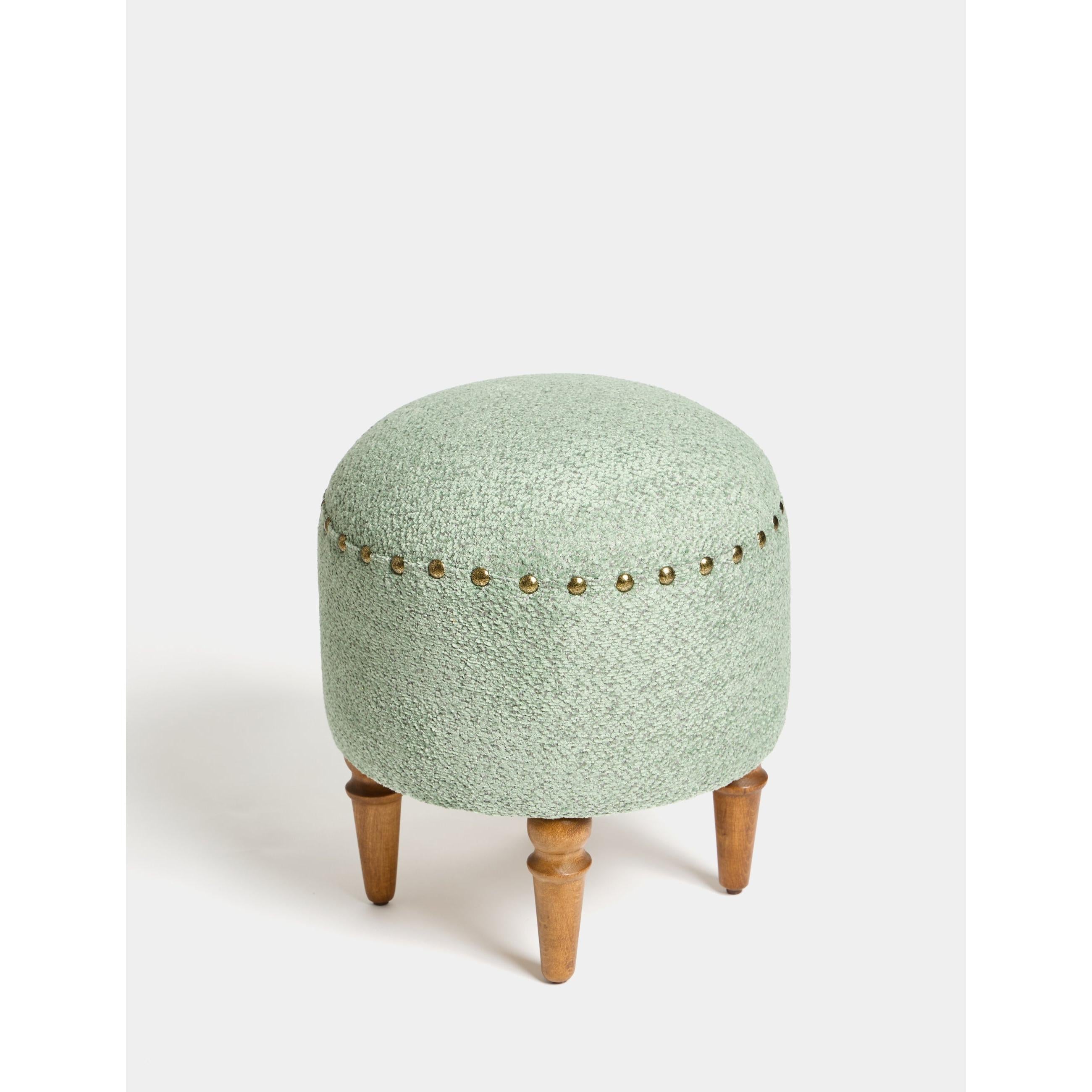 Saga Nostajik Ahşap Ayaklı Puf