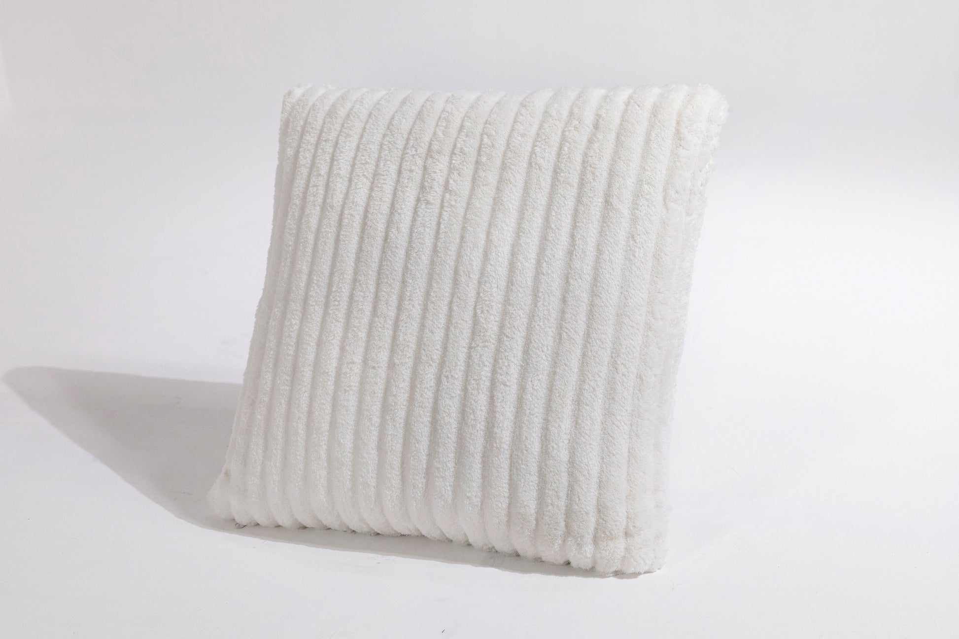 Şerit Deyalı Beyaz Kırlent