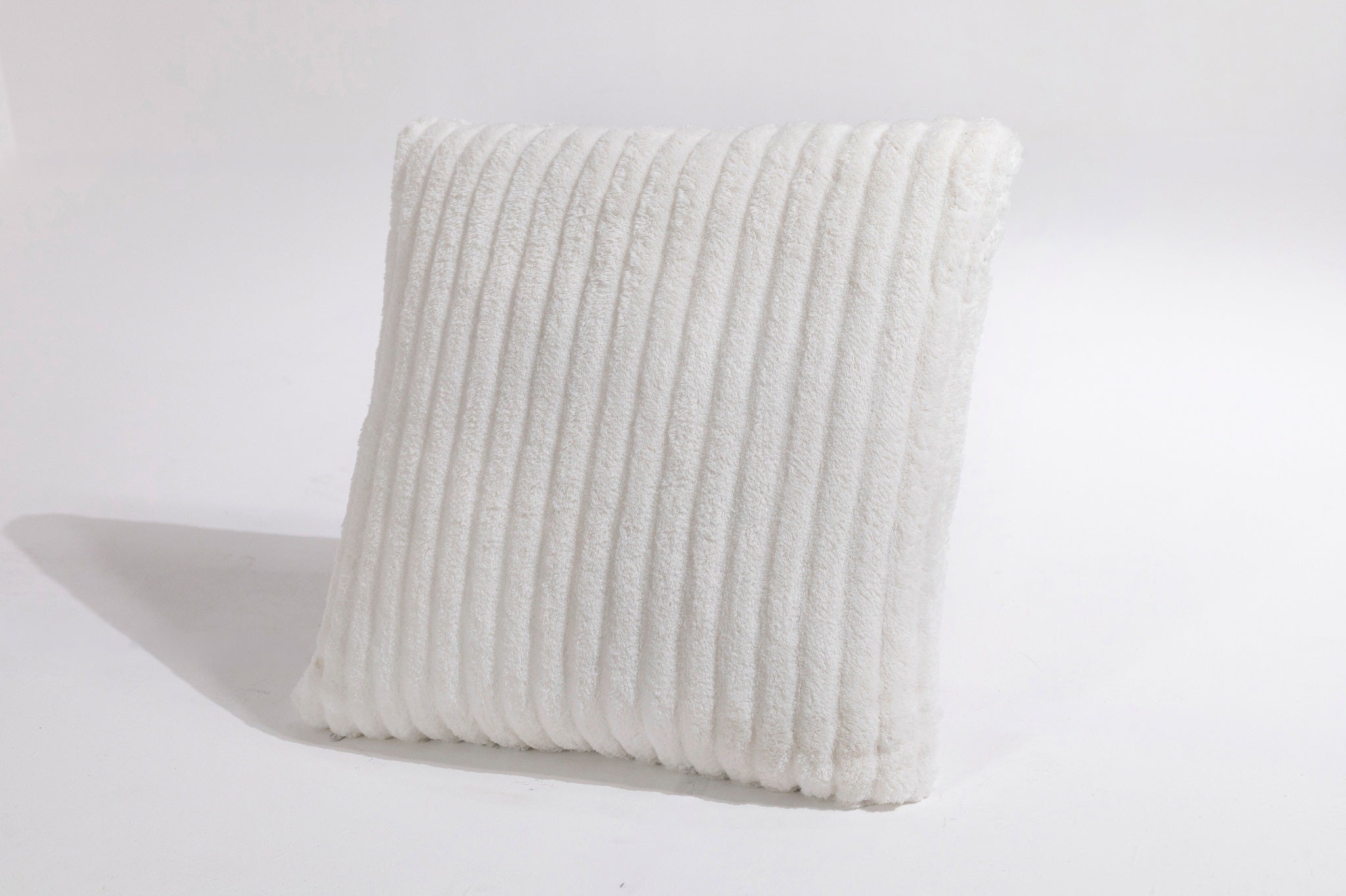 Şerit Deyalı Beyaz Kırlent