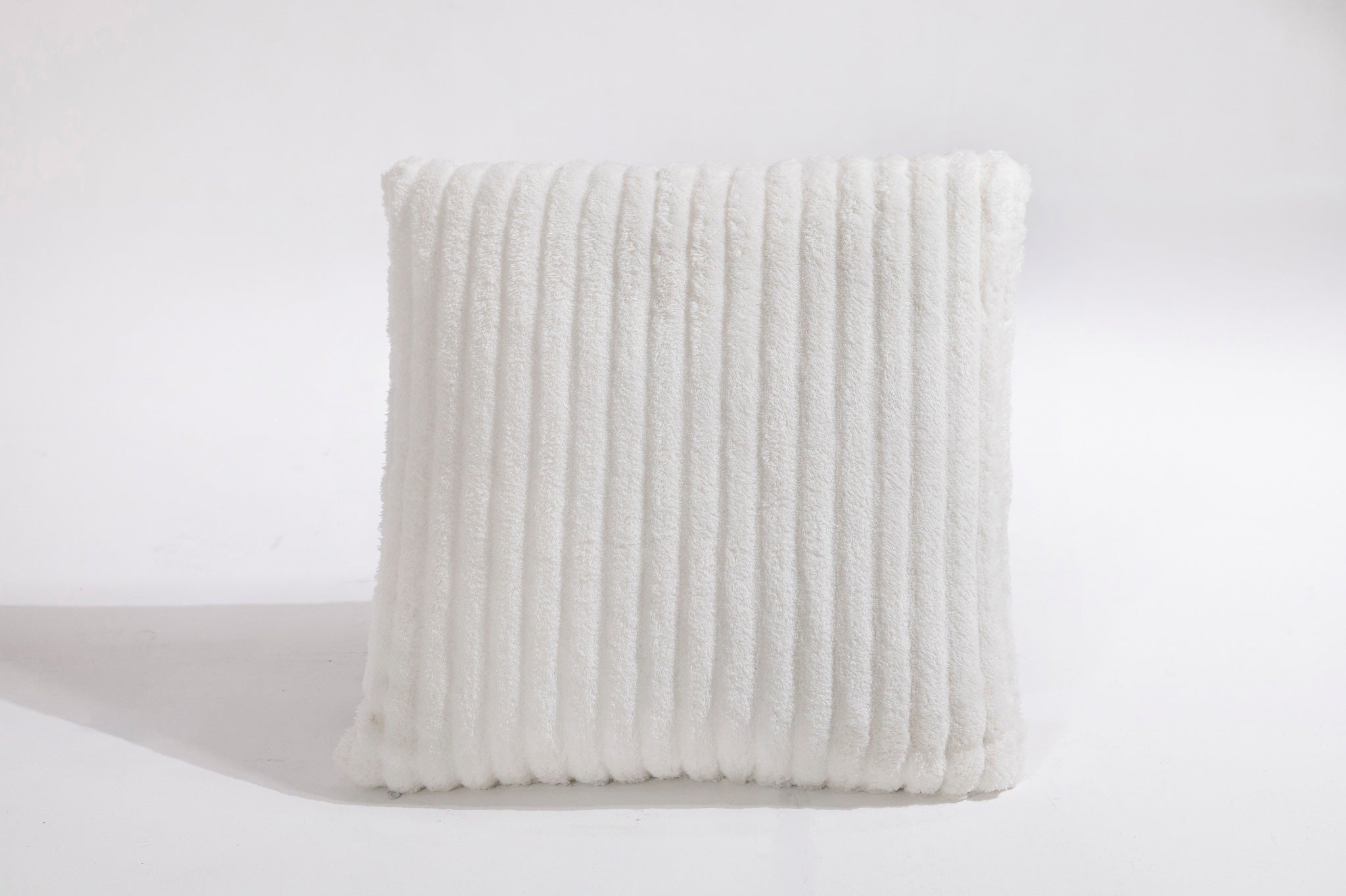 Şerit Deyalı Beyaz Kırlent