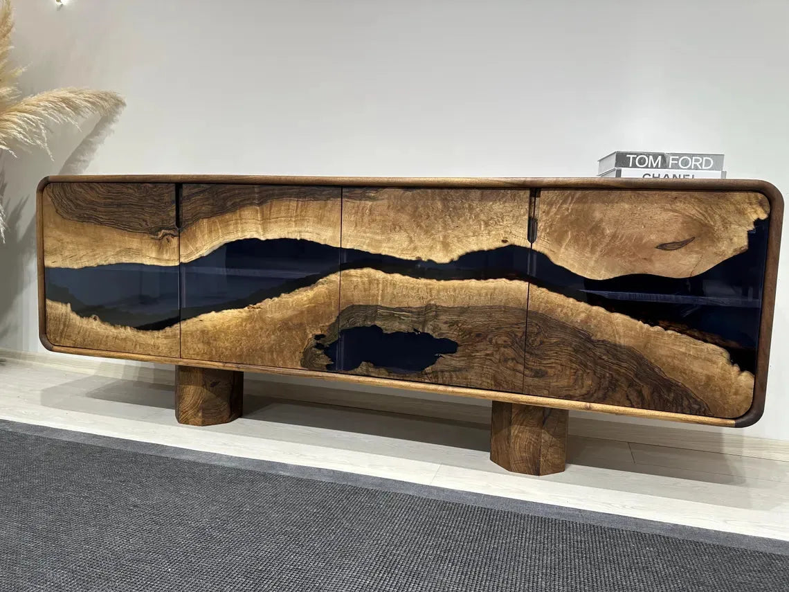 700 Yıllık Ceviz Konsol – El Yapımı Füme Epoksi Nehir Tasarım