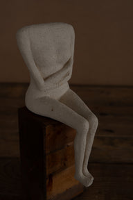 Ahşap Kaideli Seramik Heykel Headless But Happy-Heykel-Dua Alali Art-NowShopFun