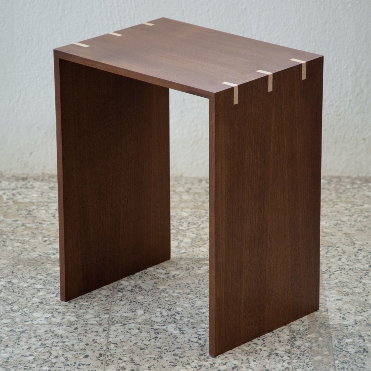 Ahşap Yan Sehpa - Kırlangıç Serisi