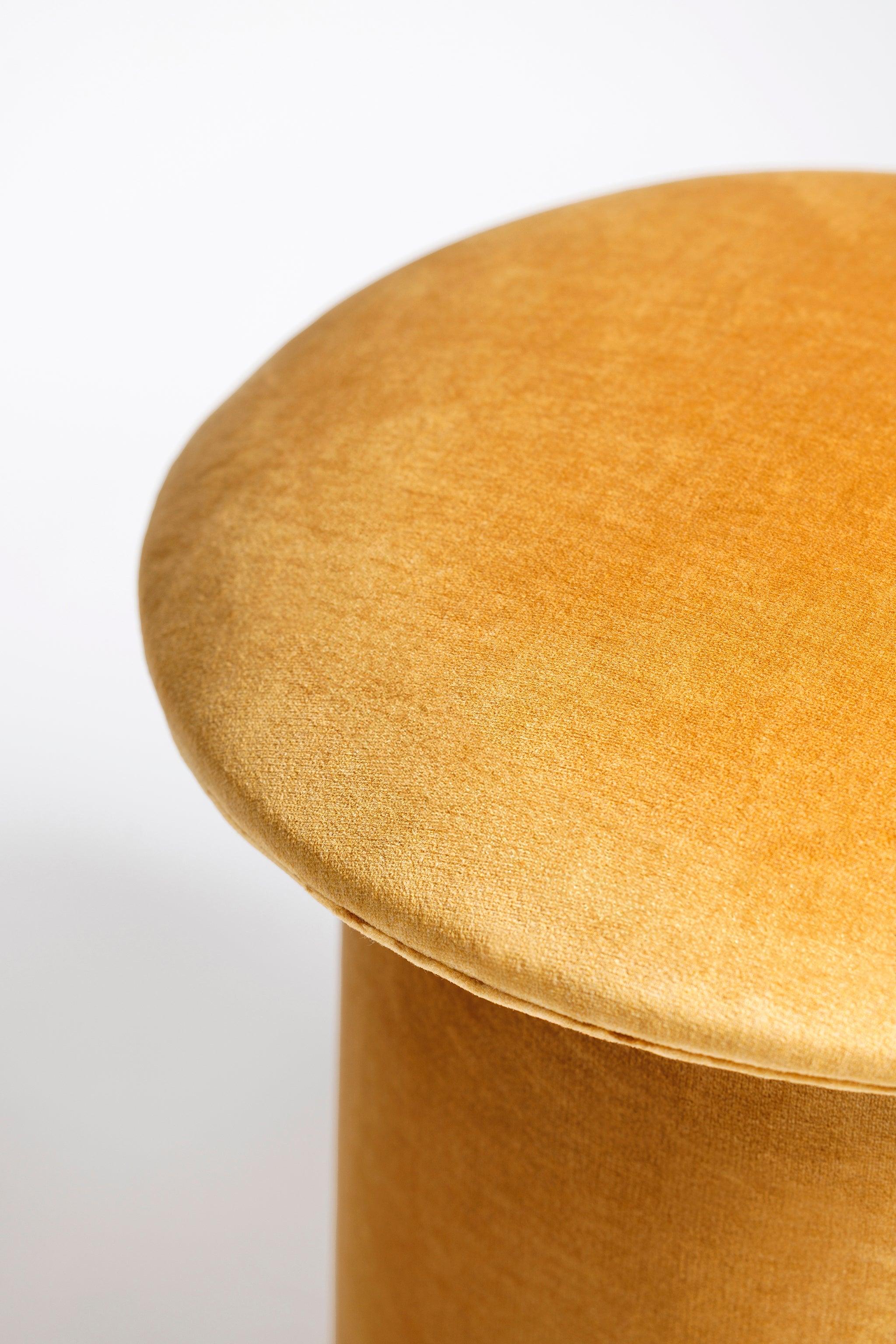 Amber Velvet Puf