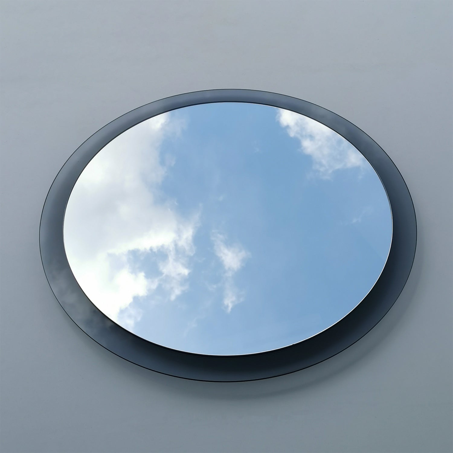 Aqua Yuvarlak Füme Cam Ayna