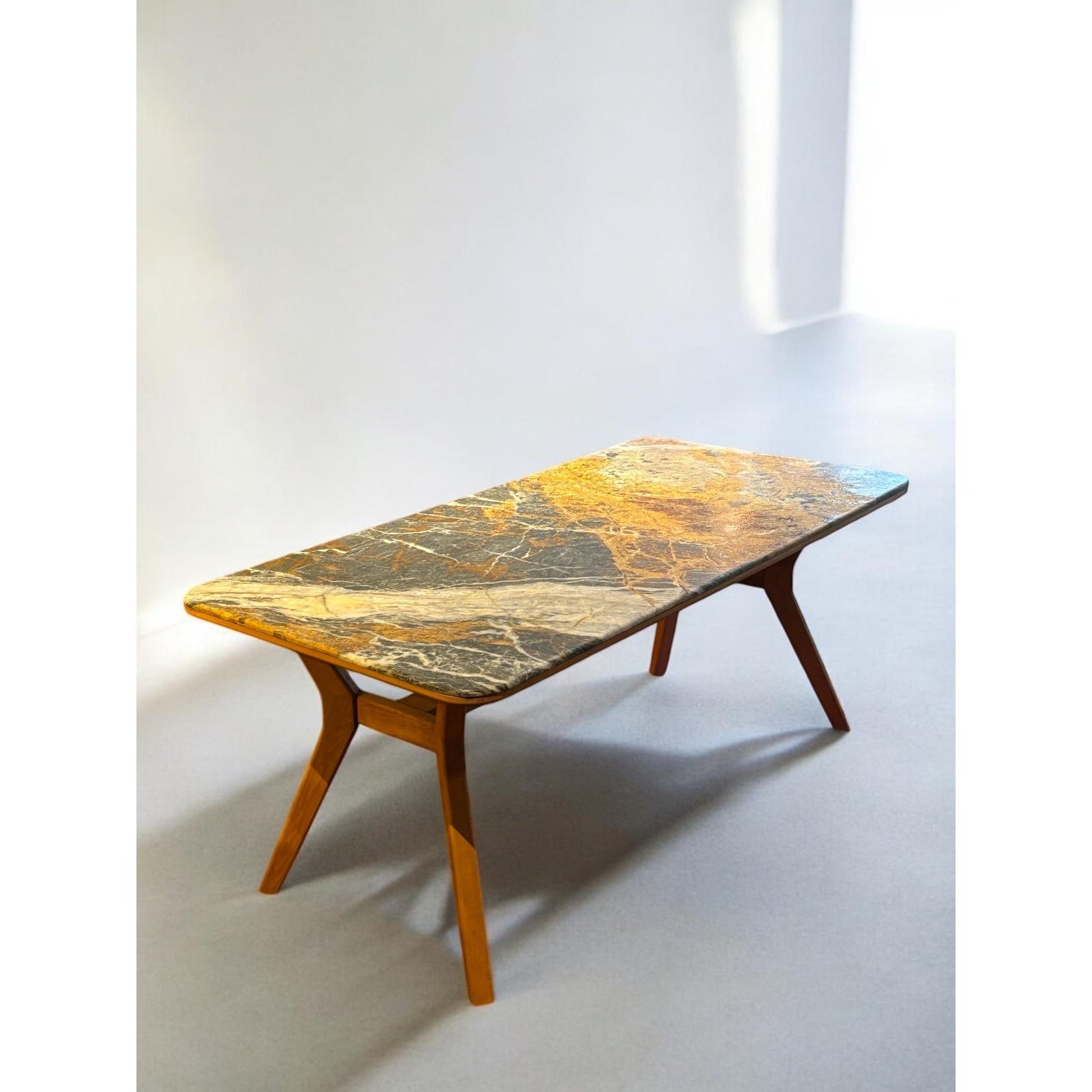 Ark Bluejean Mermer Yemek Masası