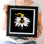 Astrea Papatya Çerçeveli Poster