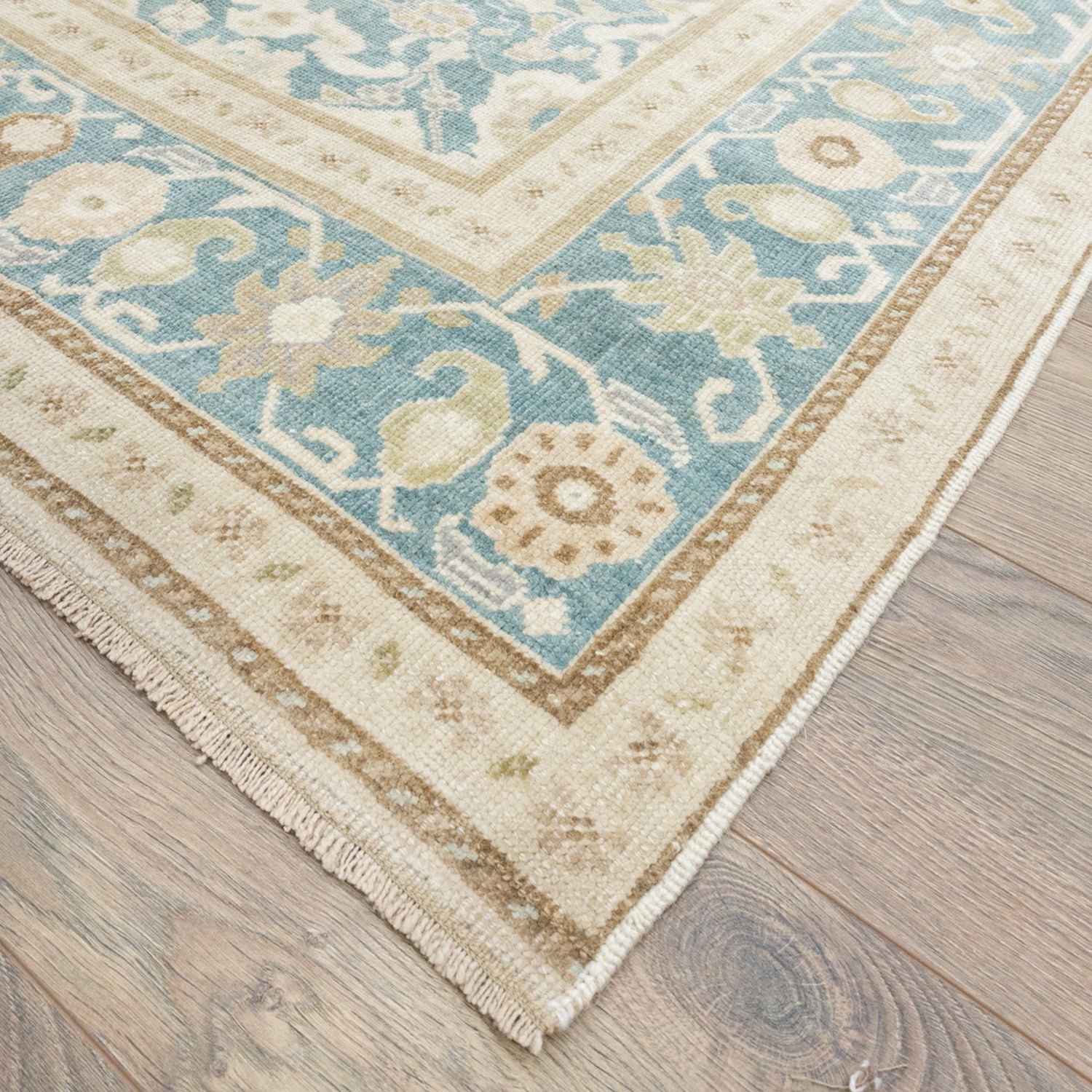 Balkı Madalyon Desenli El Dokuma Yün Halı 219X359 Cm