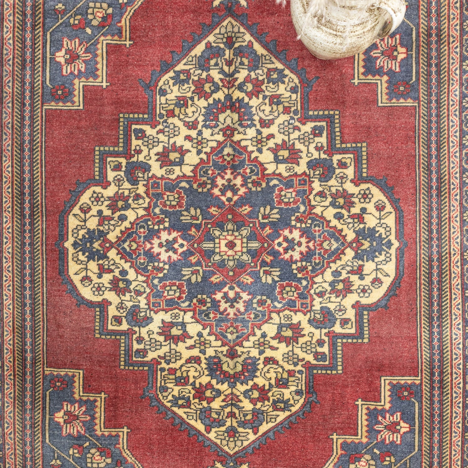Begonvil Geleneksel El Dokuma Halı 167X278 Cm