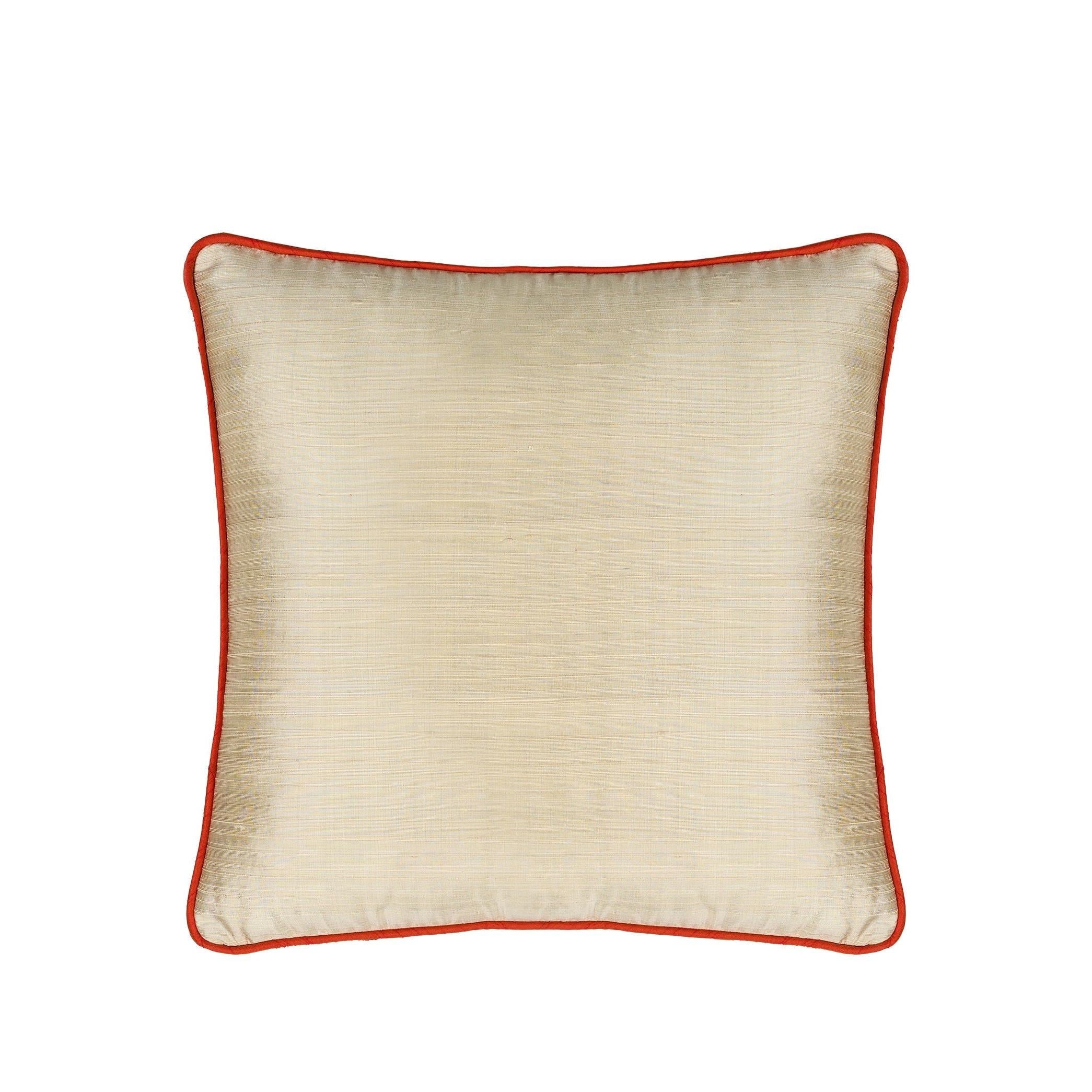 Bej İpek Aplike Ve El Boyaması Detaylı Kare Kırlent