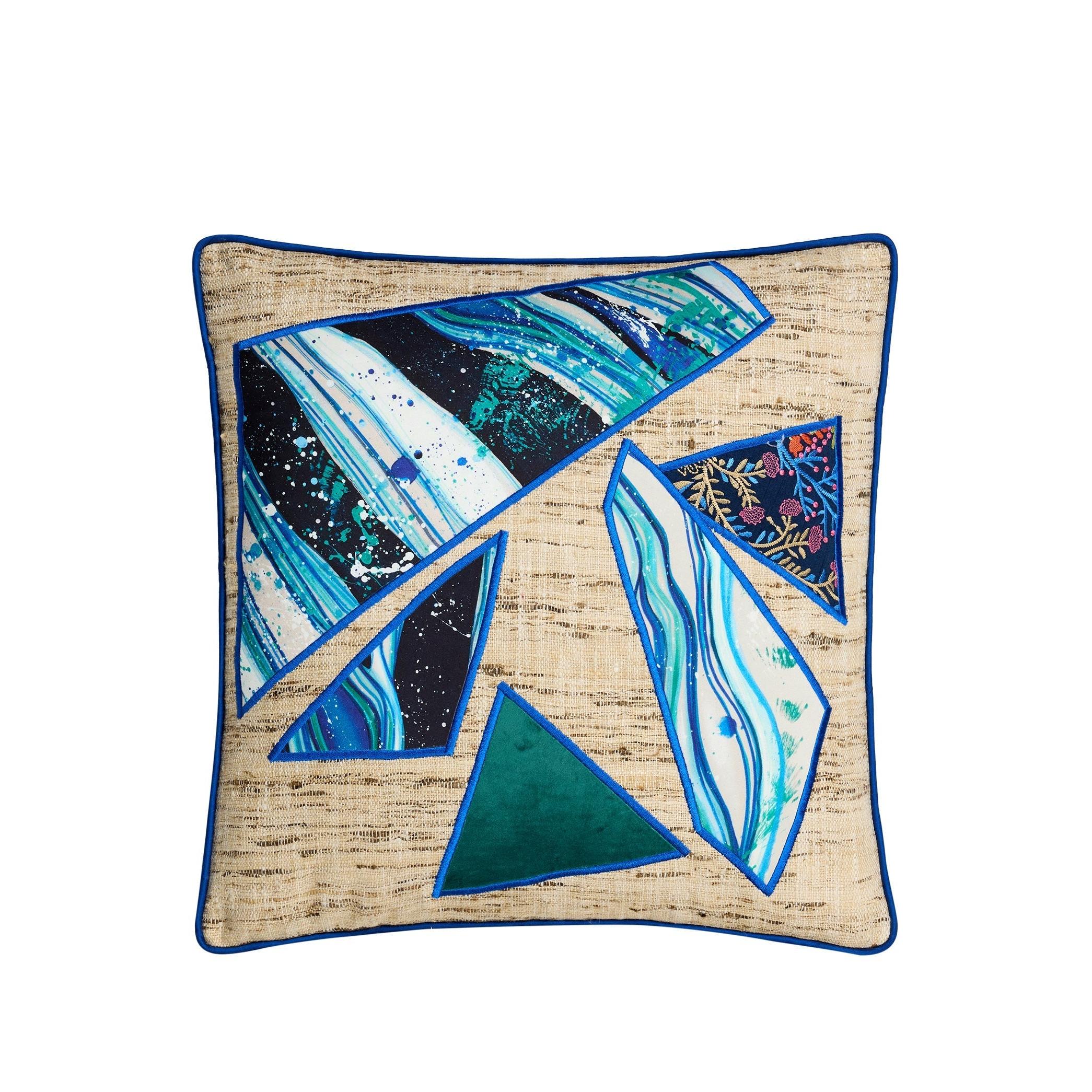 Bej Keten Aplike Ve El Boyaması Detaylı Kare Kırlent