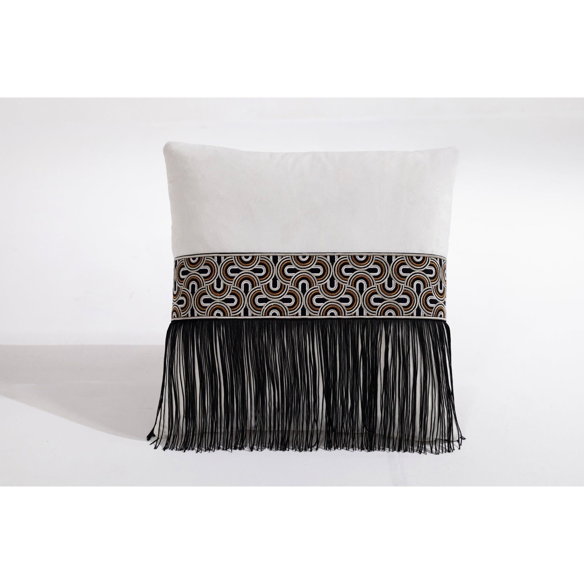 Beyaz Kadife Franj Püsküllü Kırlent