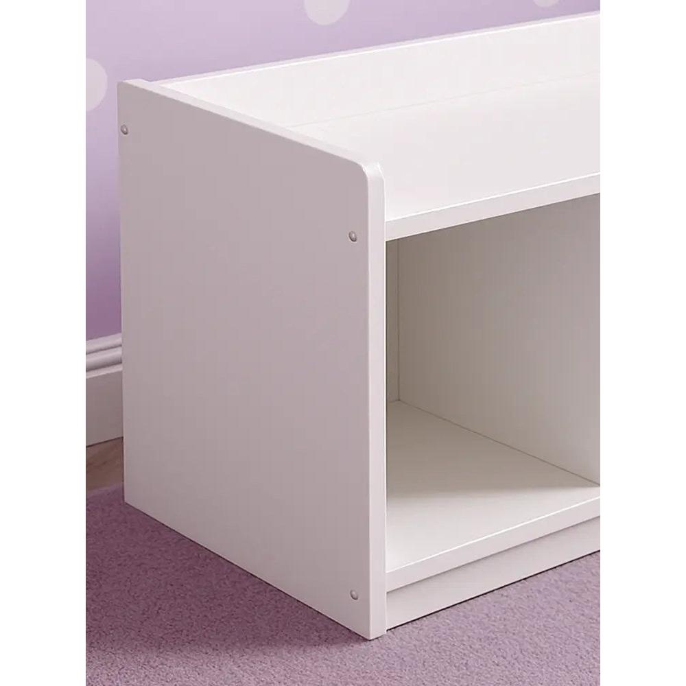 Beyaz Oyuncak Dolabı Ve Bank