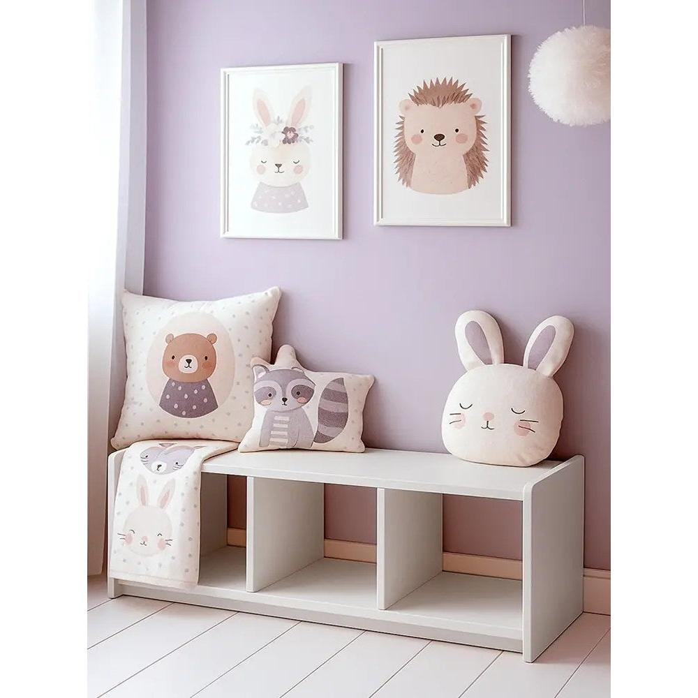 Beyaz Oyuncak Dolabı Ve Bank