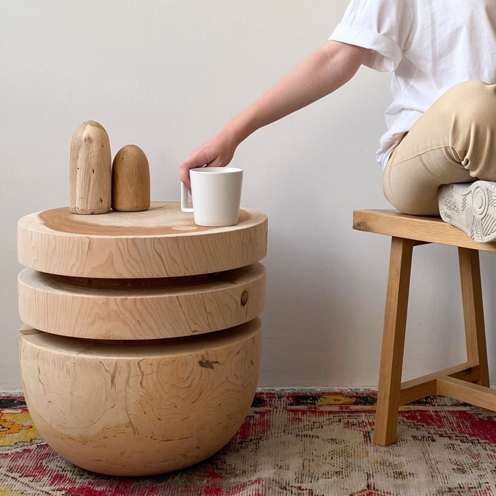 Bookworm Sehpa / Tabure Masif Sedir Yuvarlak Bej