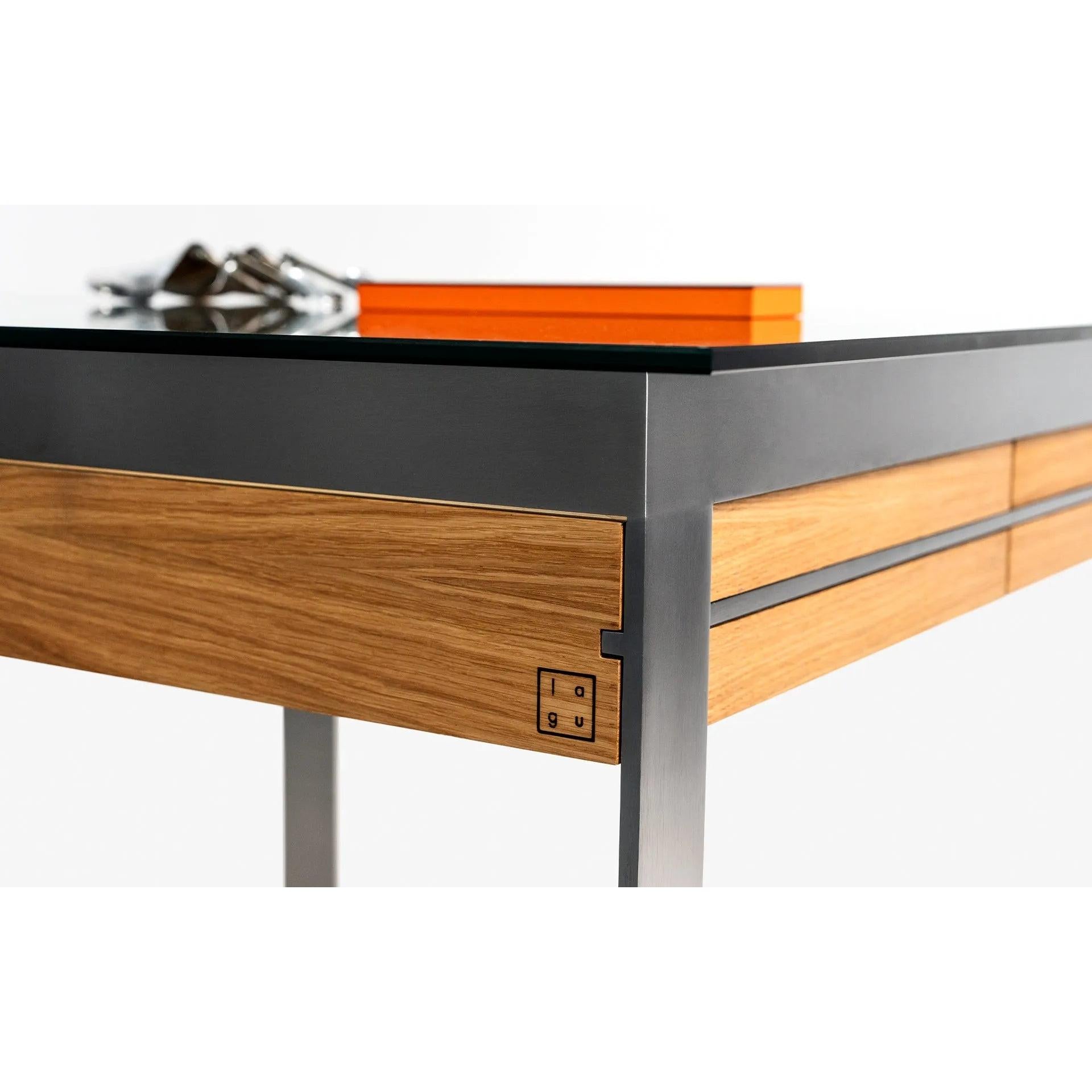 Burēdo Çekmeceli Sergileme Ve Çalışma Masası