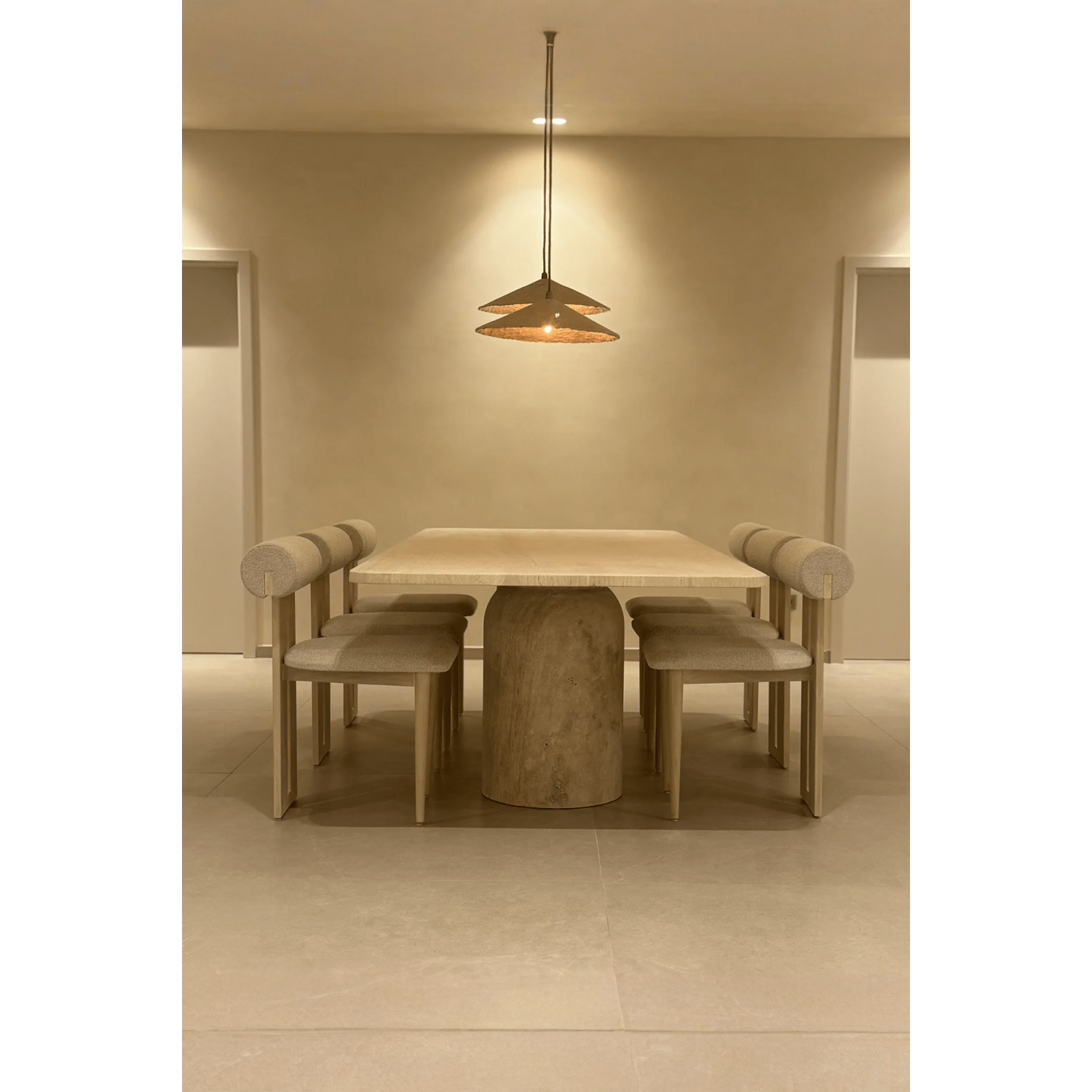 Calandha -Traverten 2 Mermi Ayaklı Yemek Masası