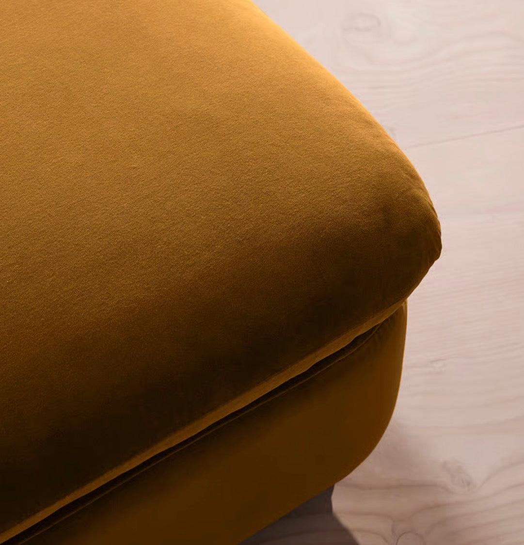 Calira Kadife Puf