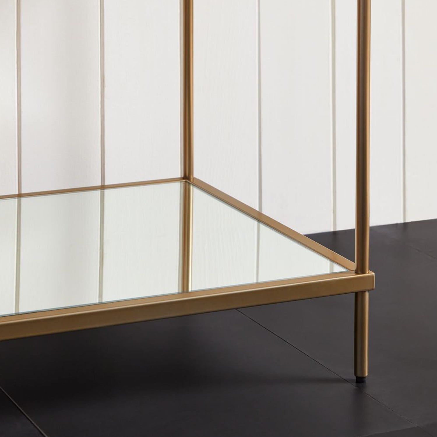 Castle Gold Metal Vitrin