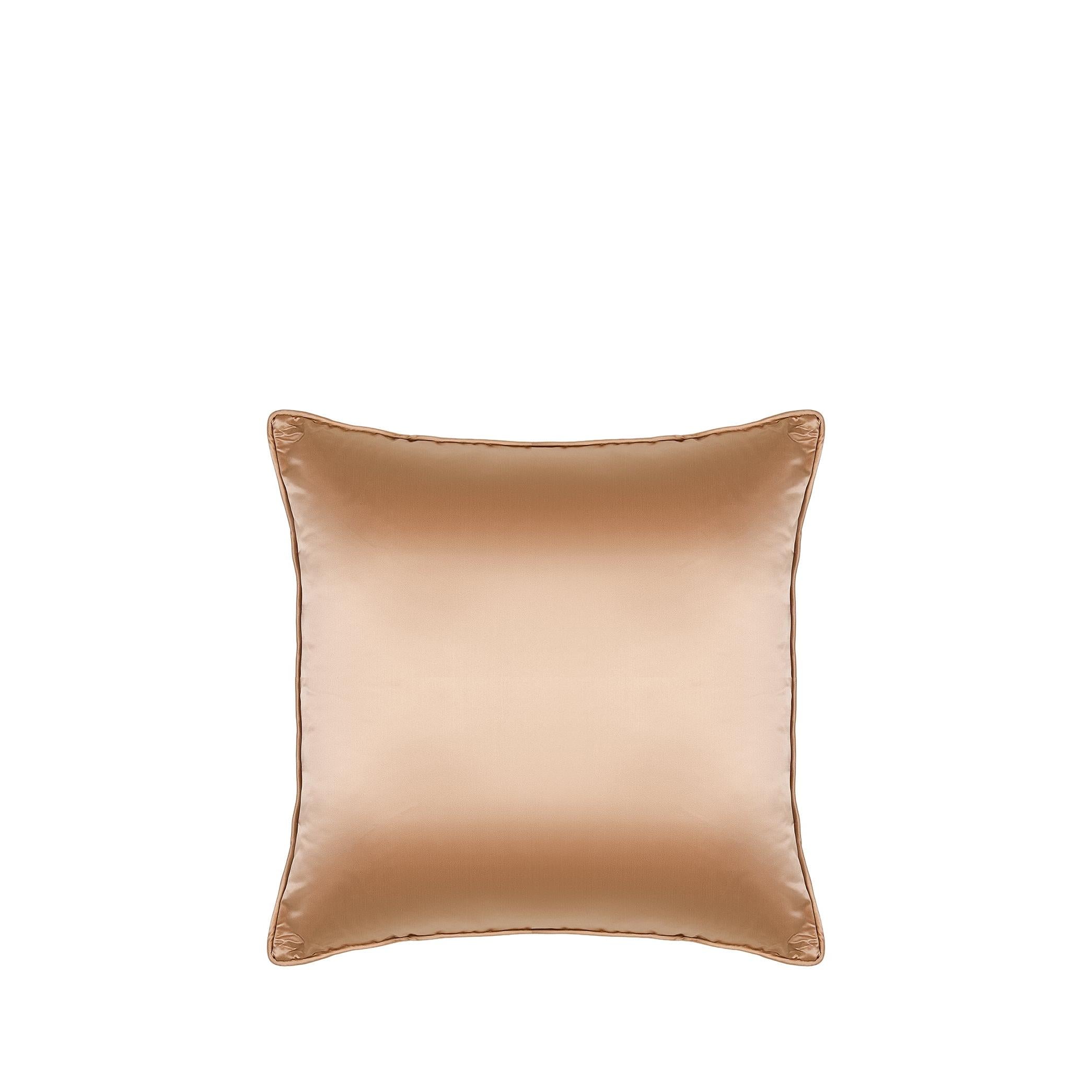 Cennet Renkli Desenli Saten Kırlent 50 X 50 Cm