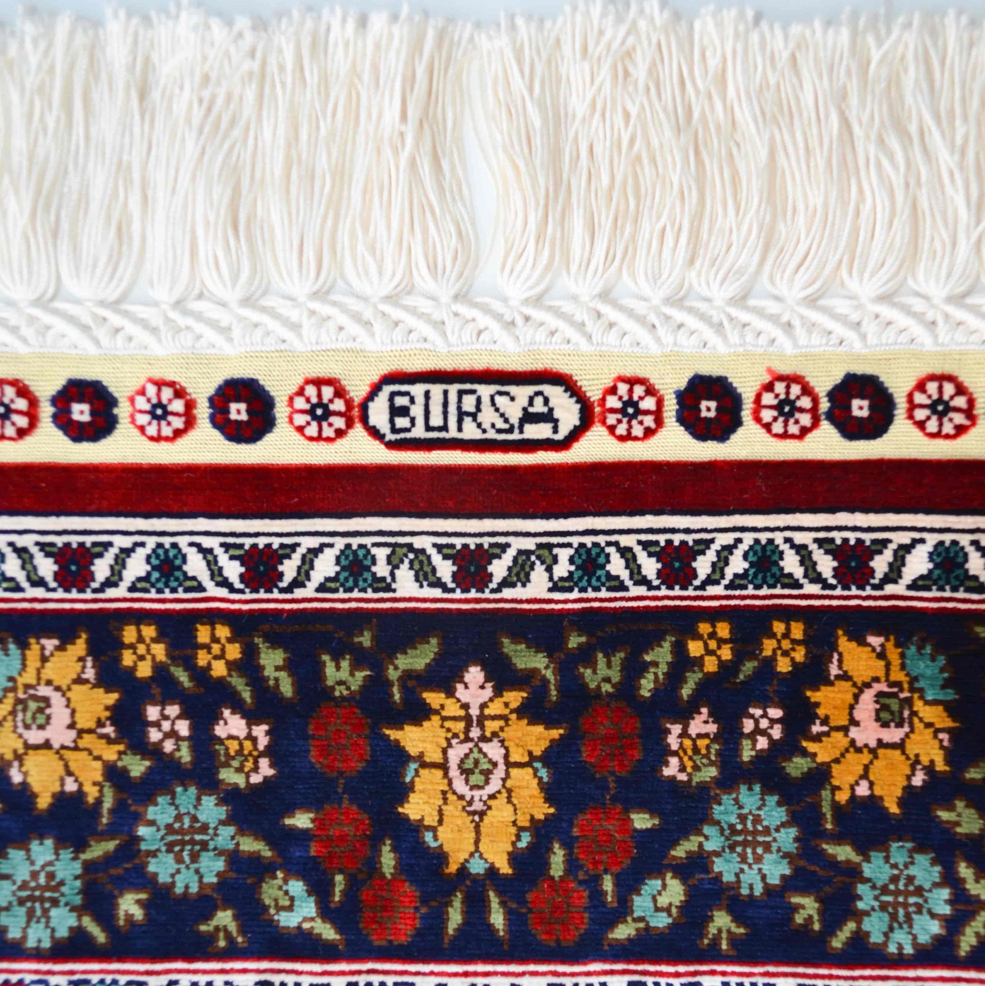 Çeşmi Bülbül Desenli Saf İpek El Dokuma Duvar Halısı (45x78 Cm)