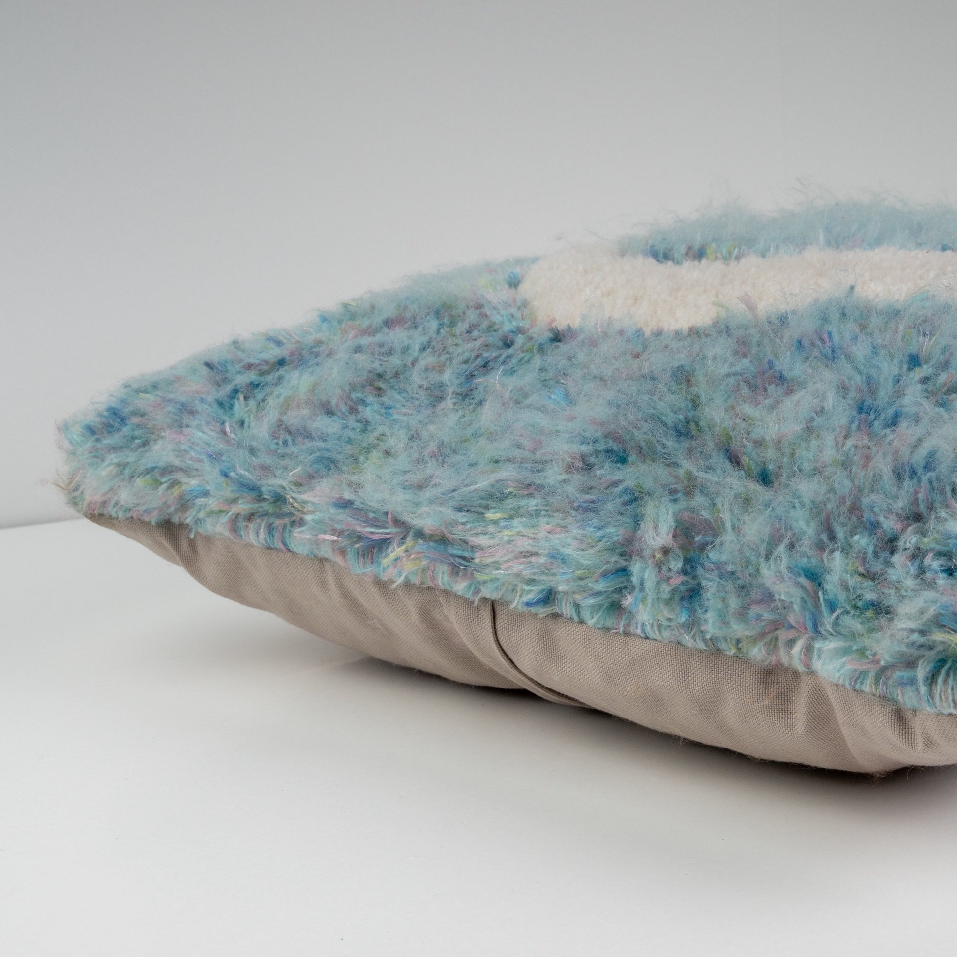 Chance El Yapımı C Harfli Yastık