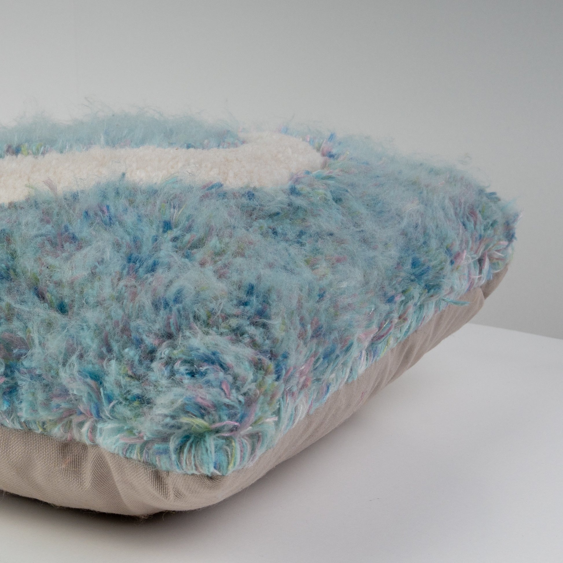 Chance El Yapımı C Harfli Yastık