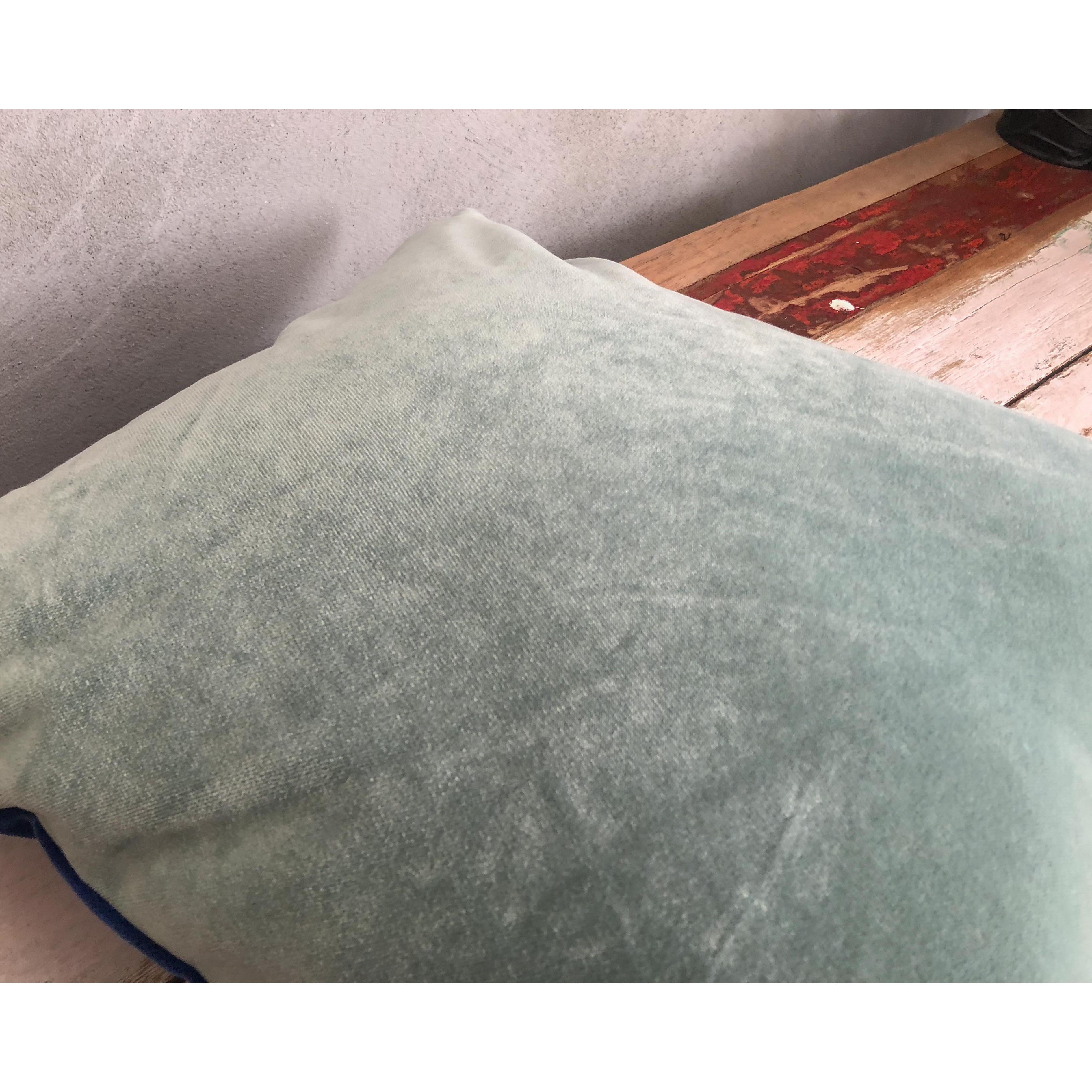 Çift Renkli Mavi Kadife Yastık Kılıfı