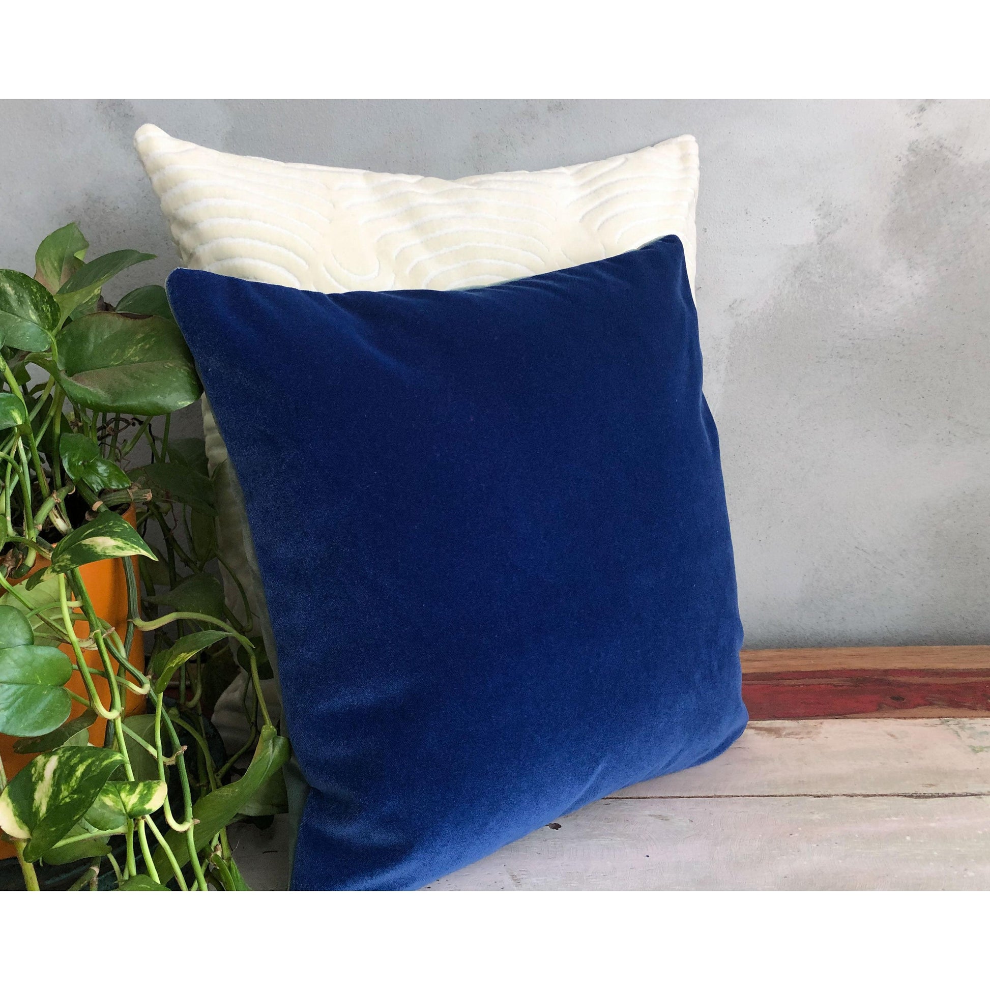 Çift Renkli Mavi Kadife Yastık Kılıfı