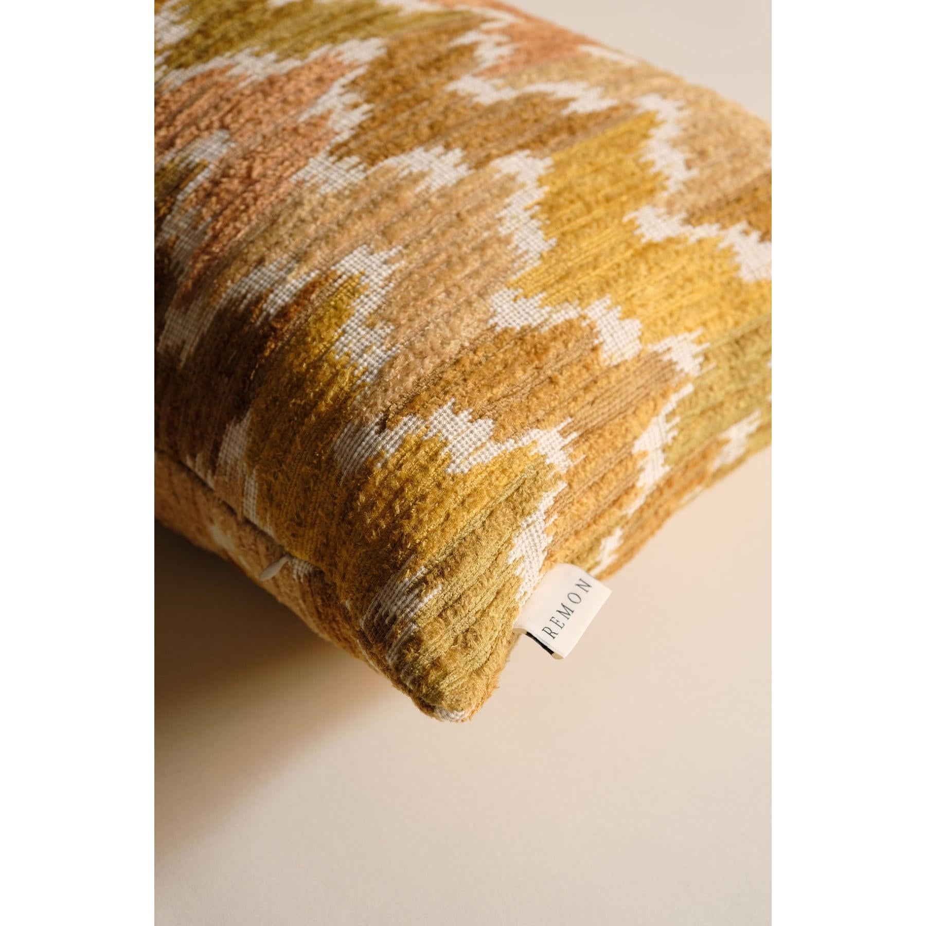 Corvia Kuş Tüyü Kırlent - Sarı