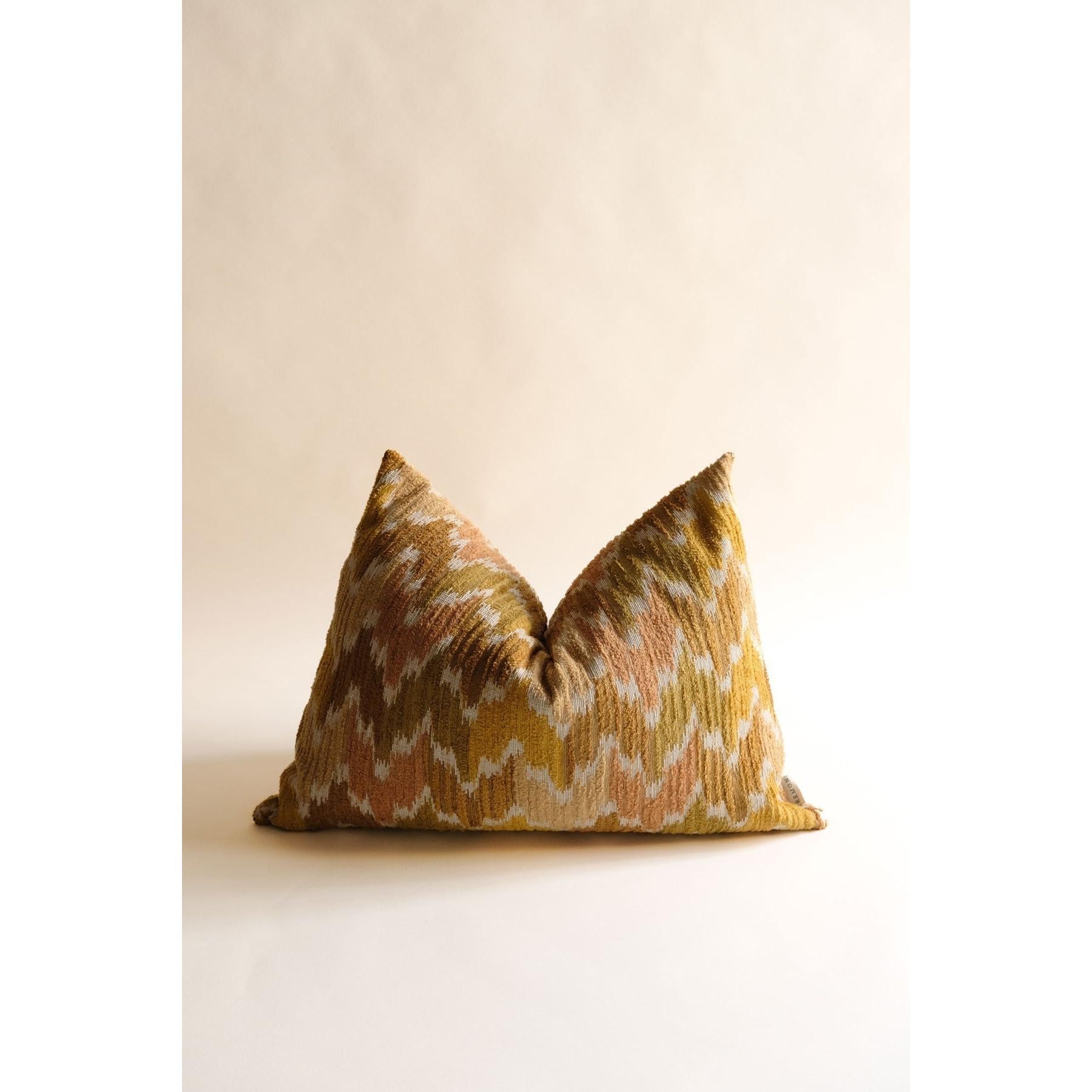 Corvia Kuş Tüyü Kırlent - Sarı