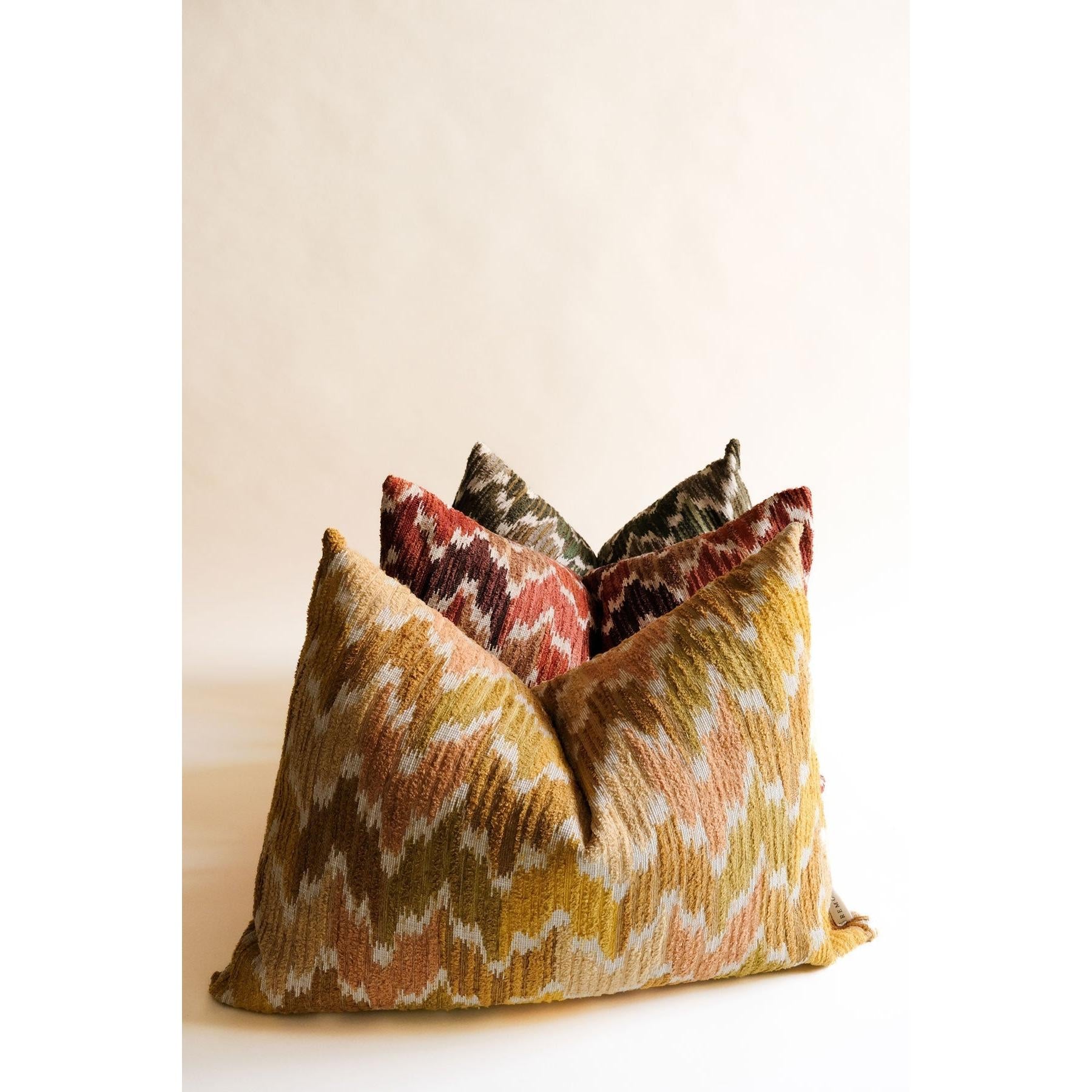 Corvia Kuş Tüyü Kırlent - Sarı