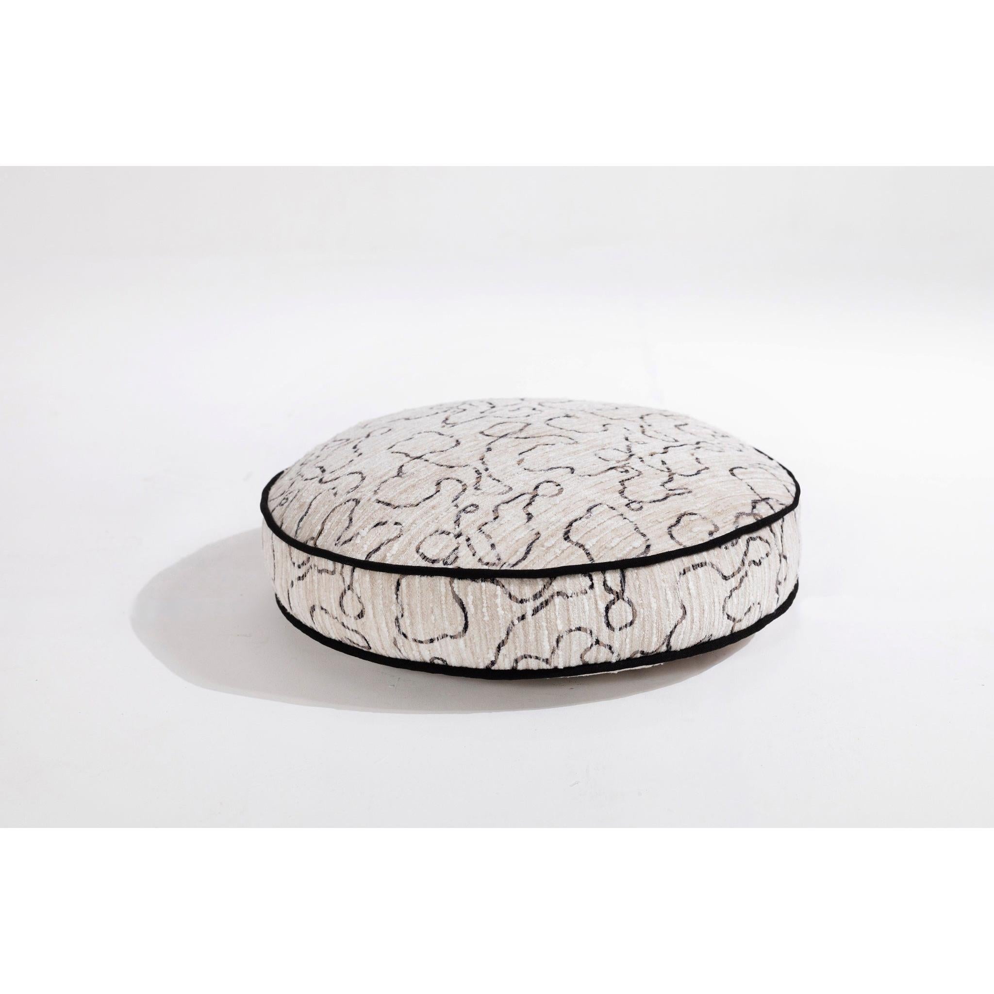 Dalga Desenli Siyah Beyaz Yuvarlak Şönil Kırlent