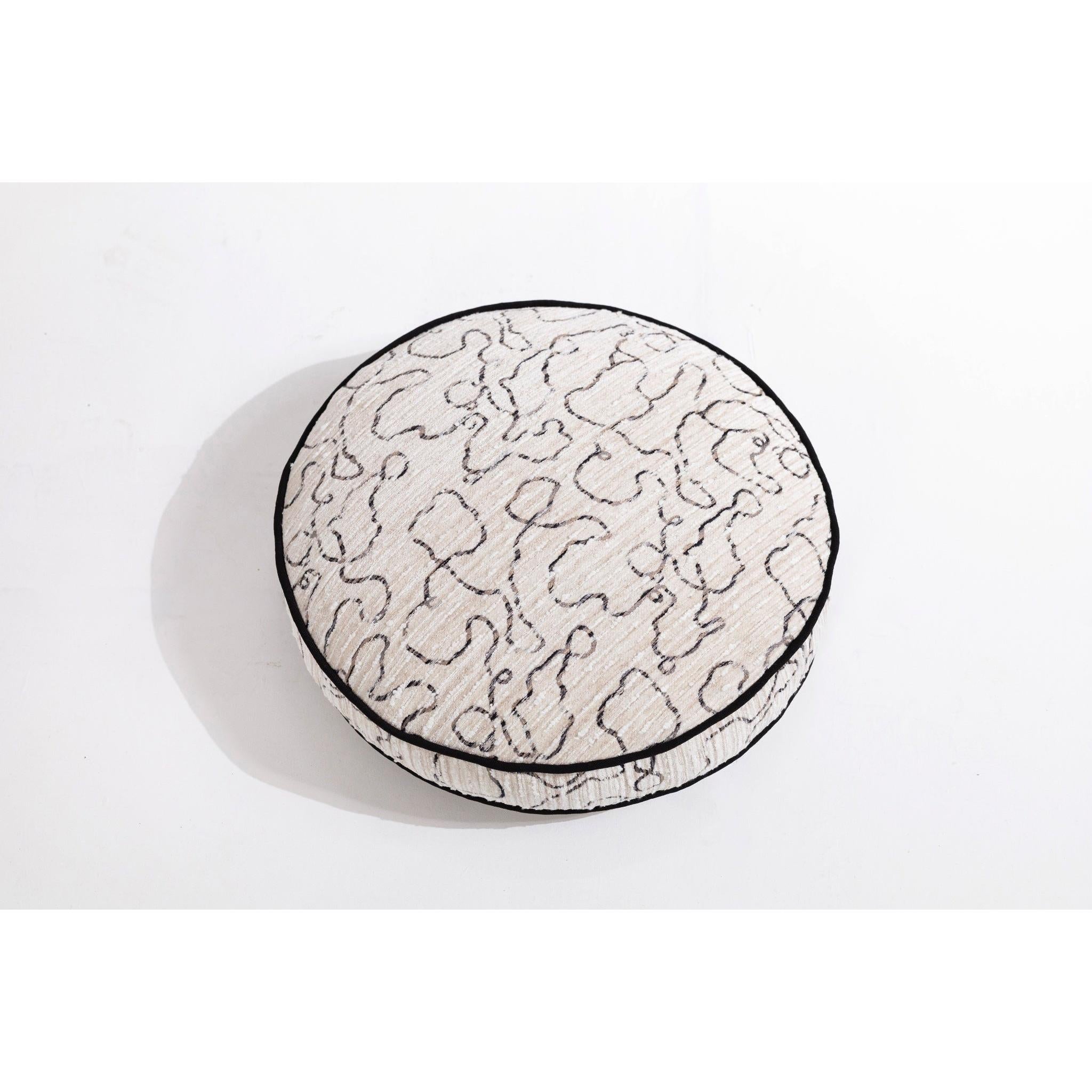 Dalga Desenli Siyah Beyaz Yuvarlak Şönil Kırlent