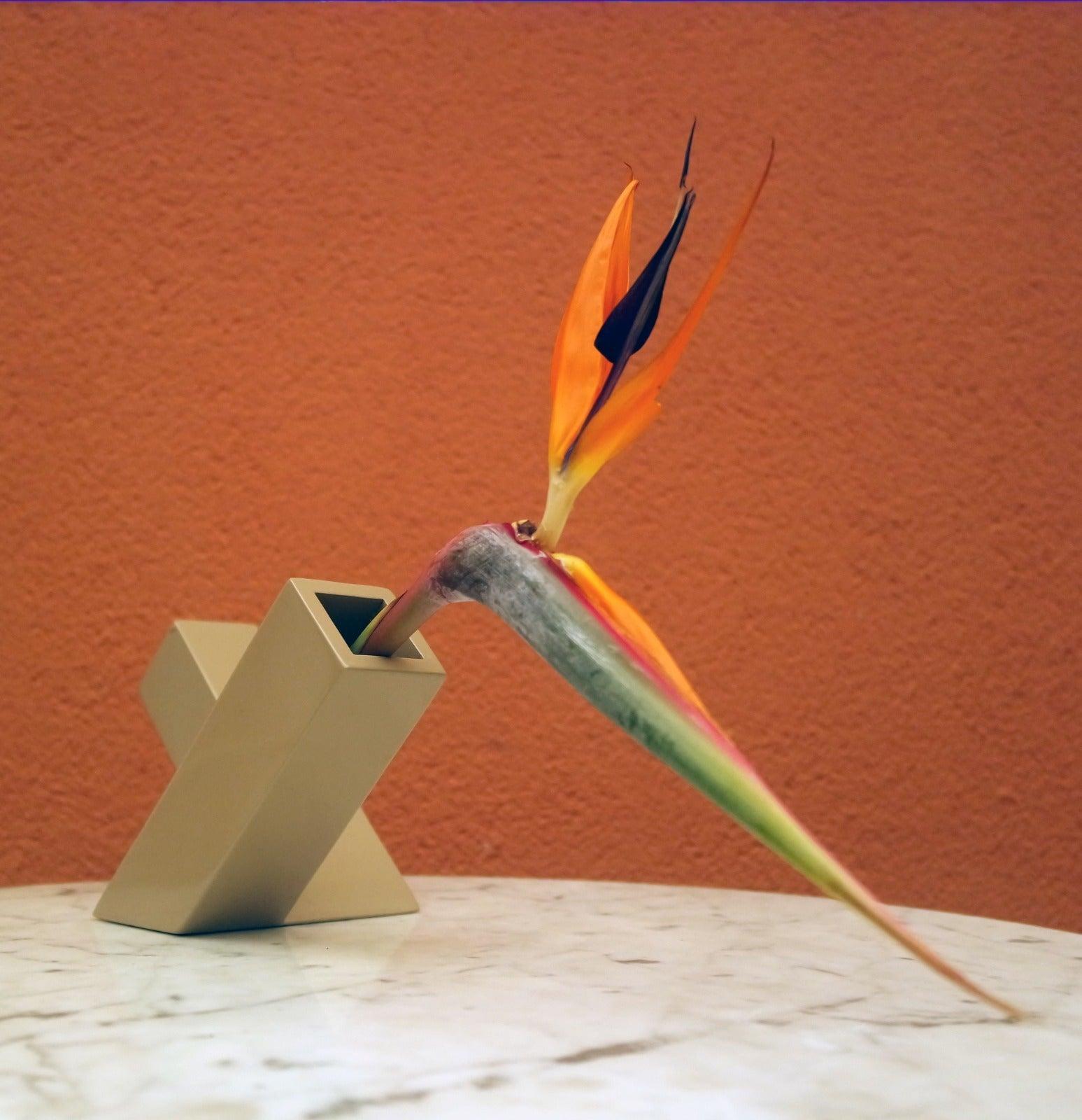 De Stijl V-L Vase