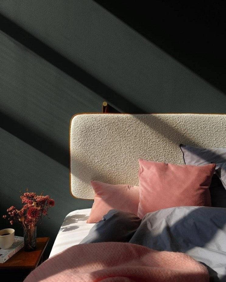 Deri Detaylı Yatak Başlığı