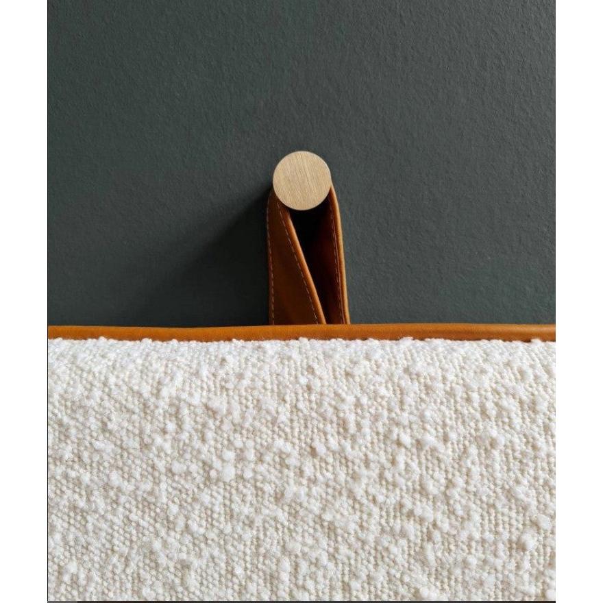 Deri Detaylı Yatak Başlığı