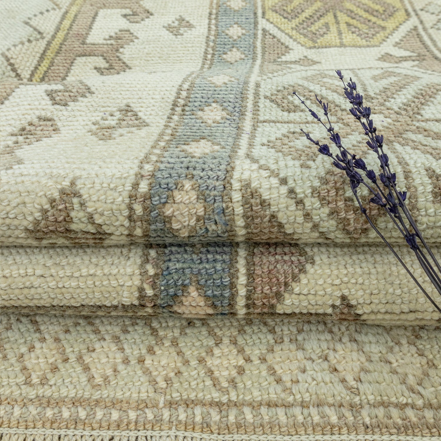 Deyra Rustik Tasarımlı Yün Halı 200x327 Cm