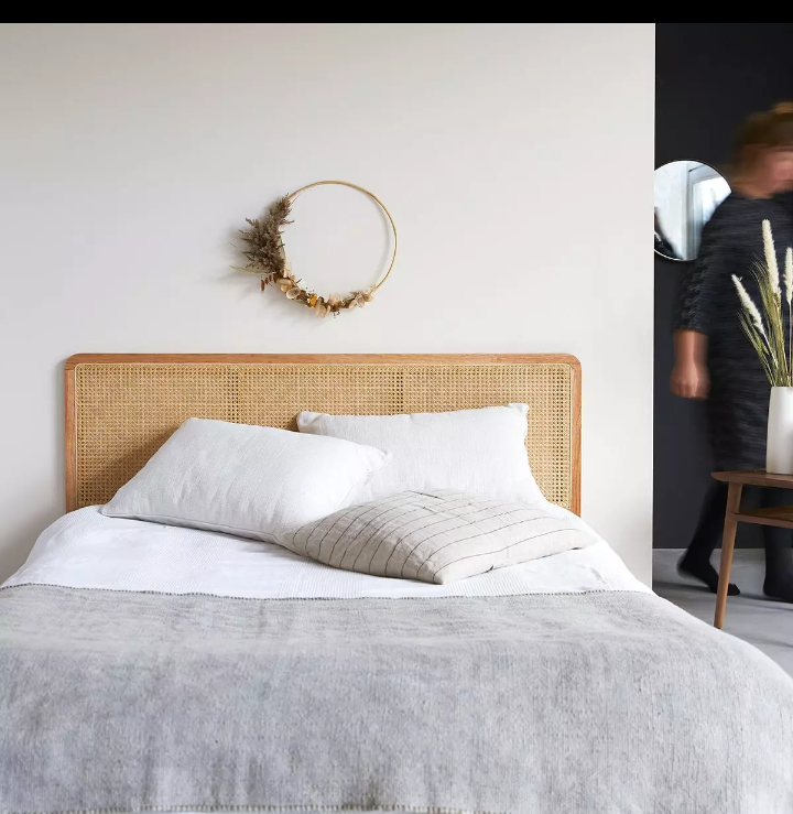 Doğal Ahşap Hazeranlı Yatak Başlığı