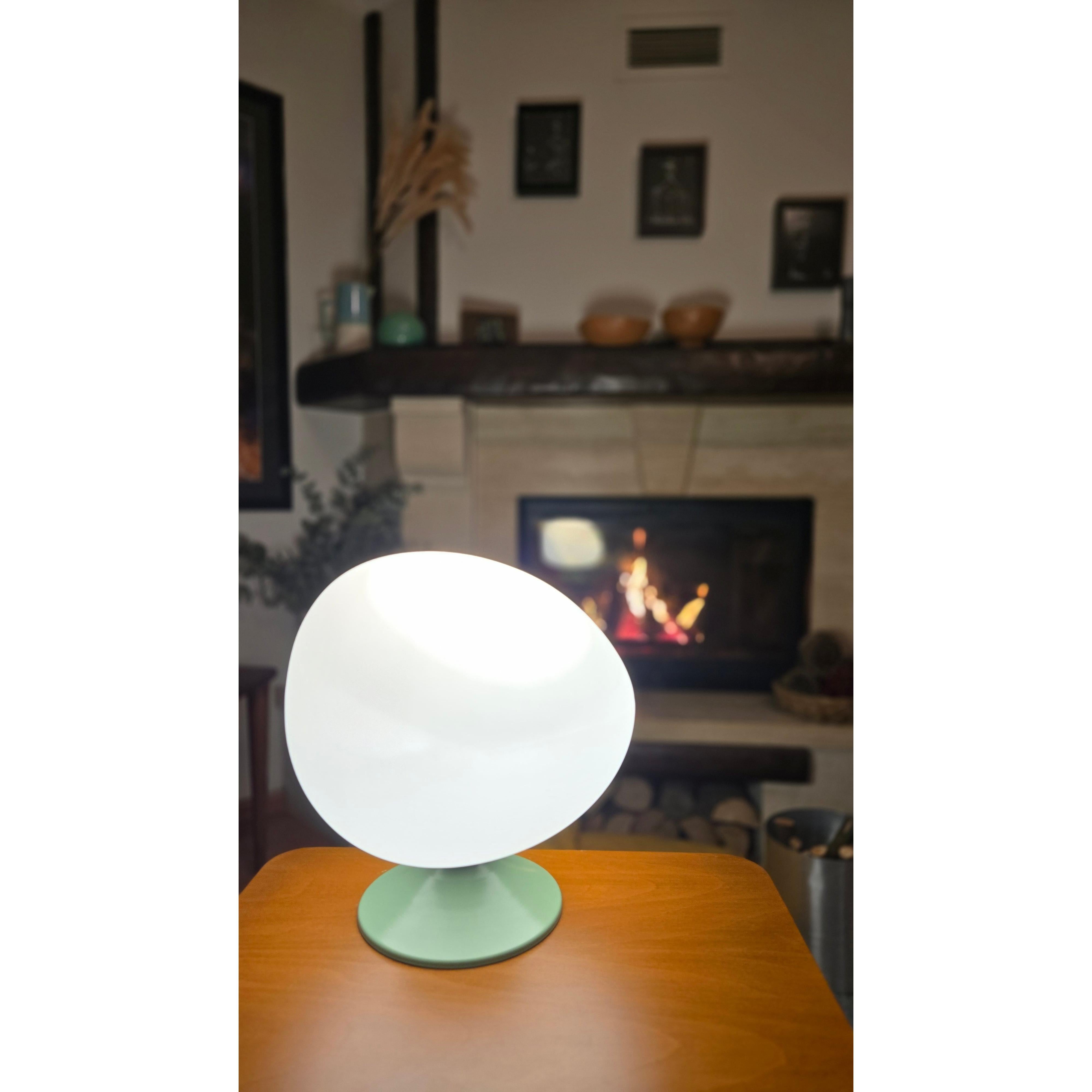 Egg Masa Aydınlatması