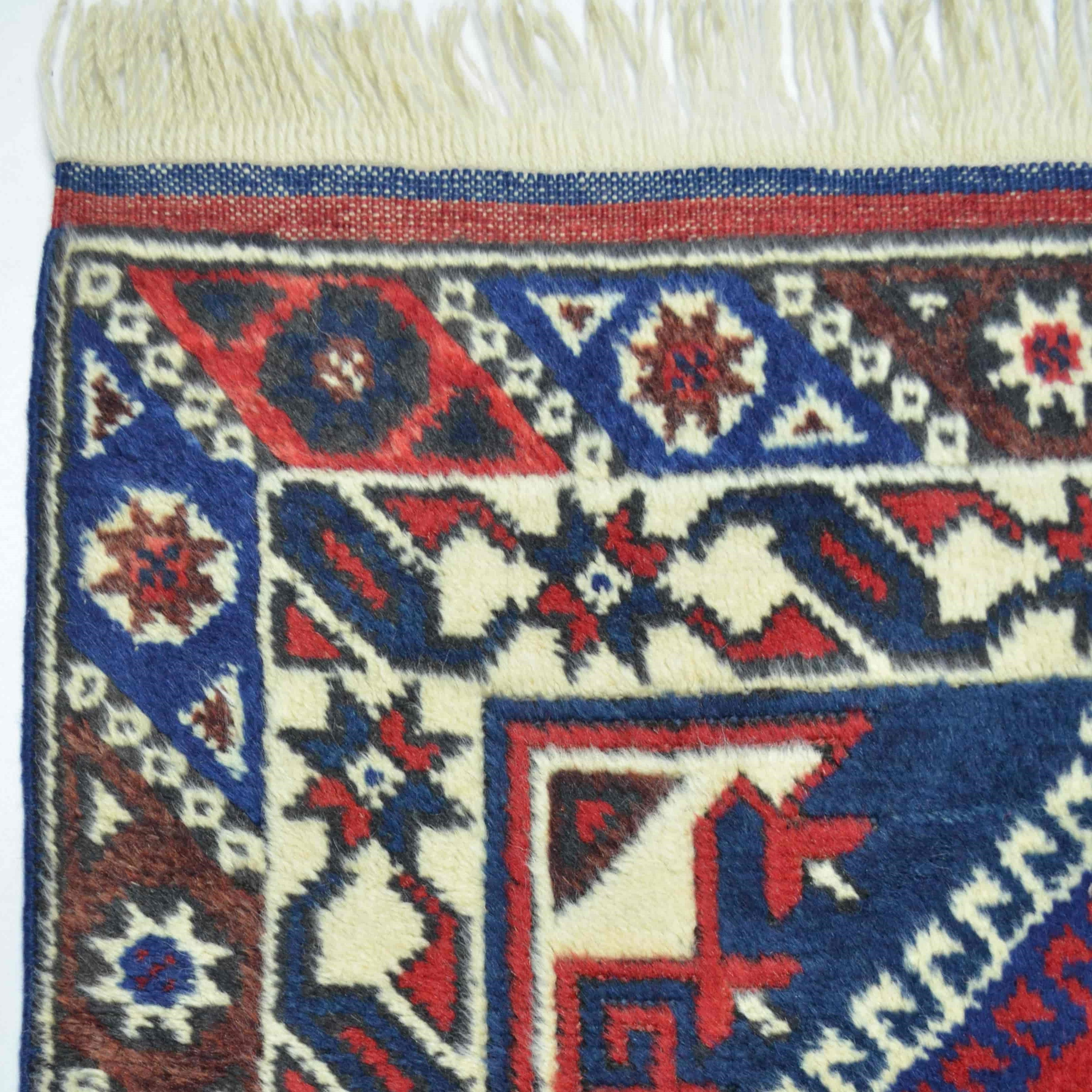 El Dokuma Döşemealtı Halısı