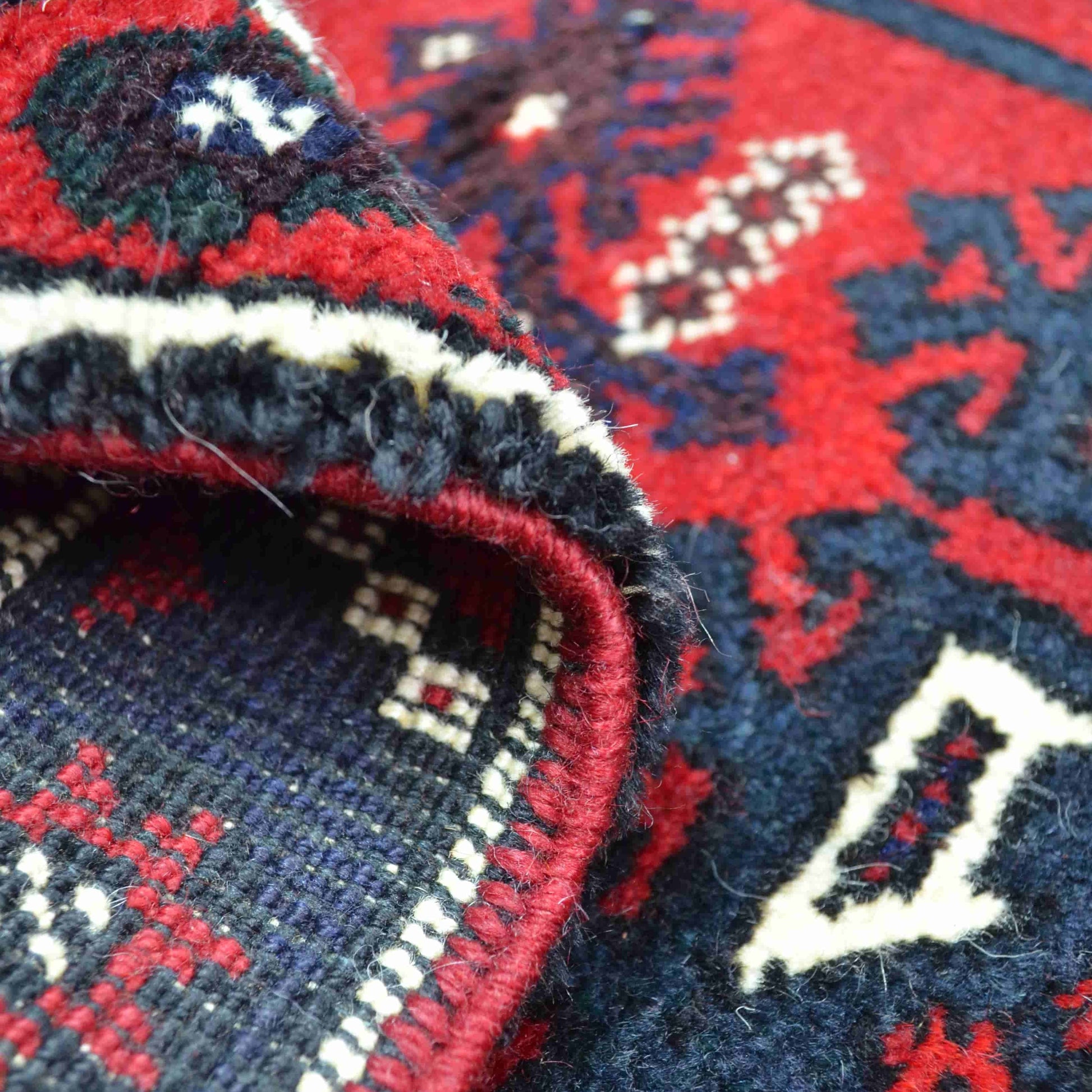 El Dokuma Döşemealtı Halısı